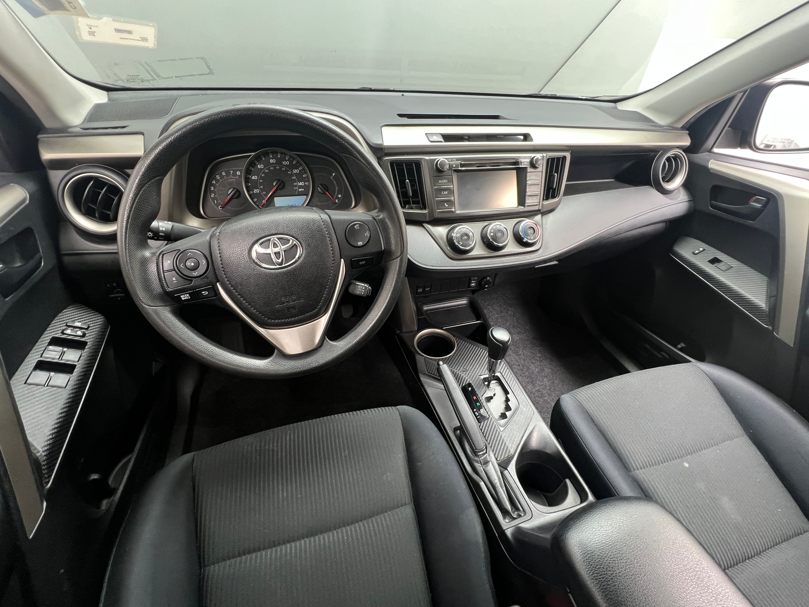 Thumbnail: 2015 Toyota RAV4 - 3