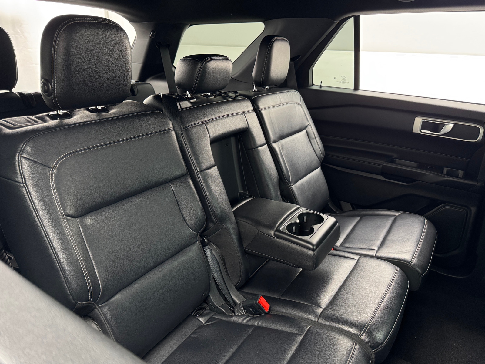 Thumbnail: 2020 Ford Explorer - 6
