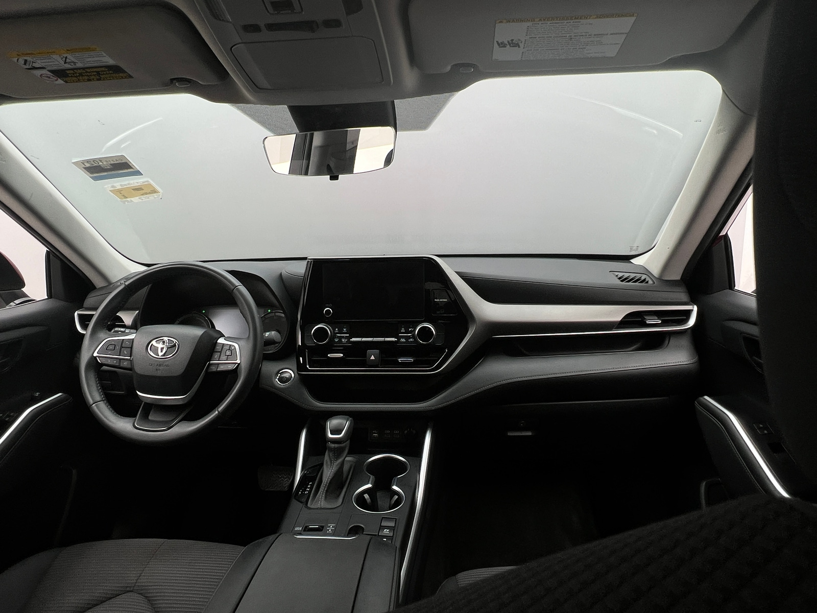 Thumbnail: 2023 Toyota Highlander - 3