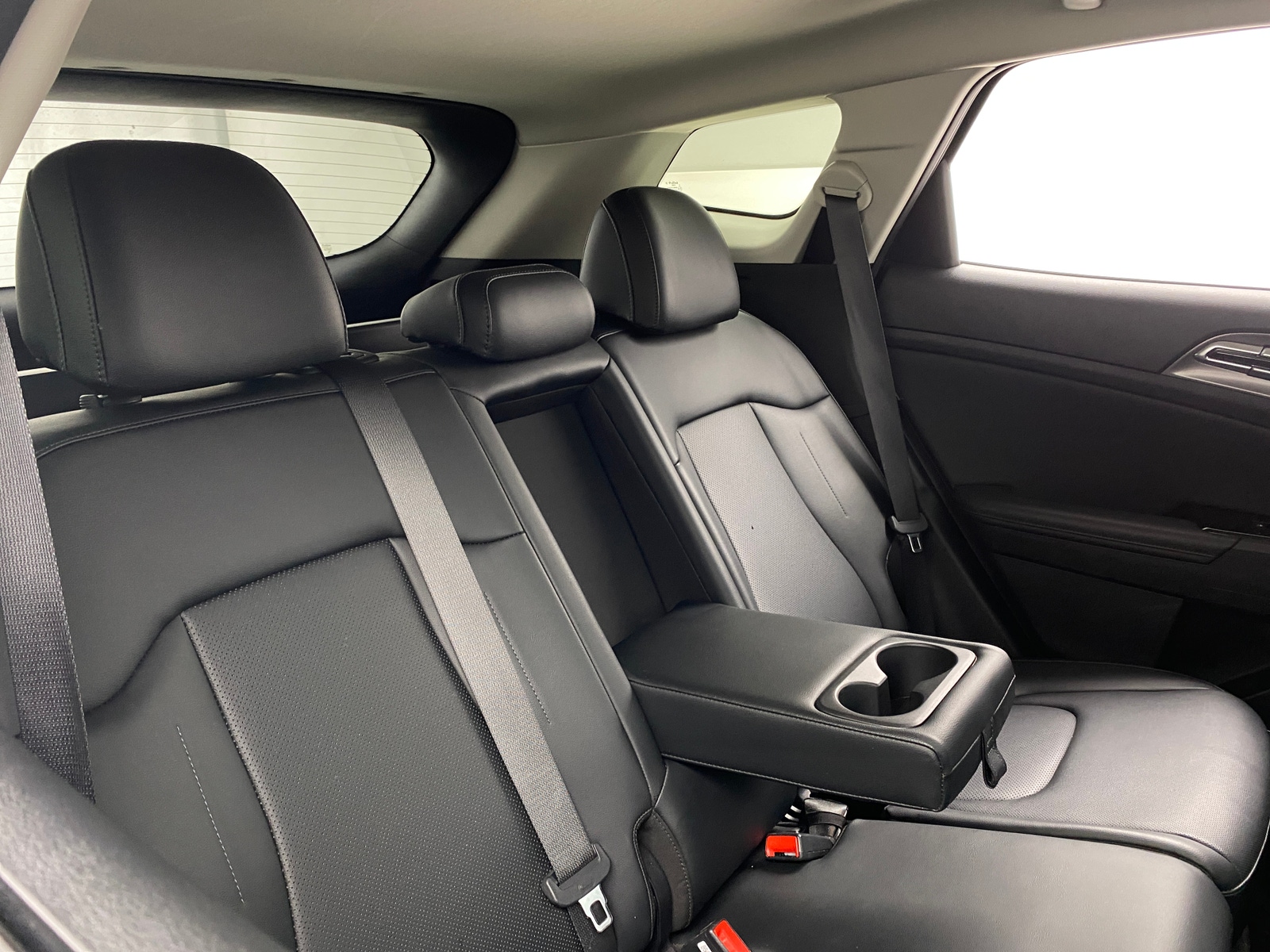 Thumbnail: 2023 Kia Sportage - 5