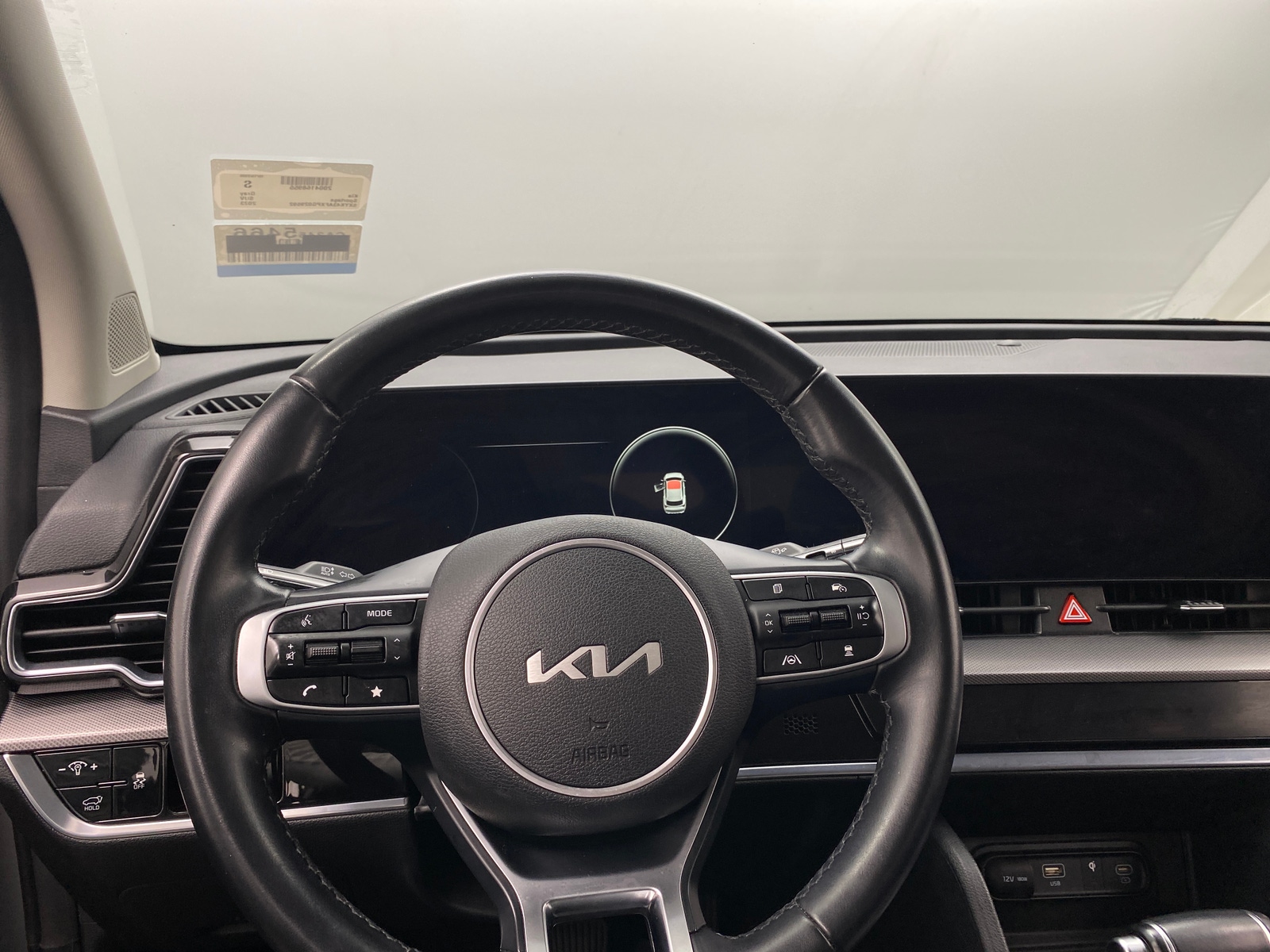 Thumbnail: 2023 Kia Sportage - 4
