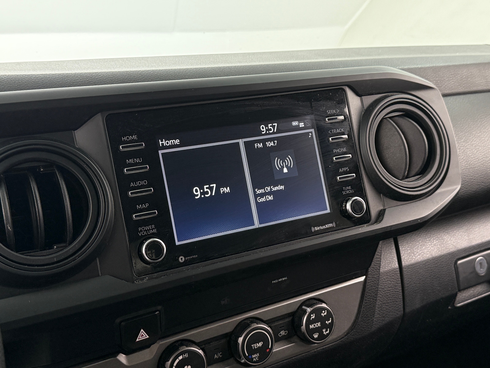 Thumbnail: 2022 Toyota Tacoma - 4