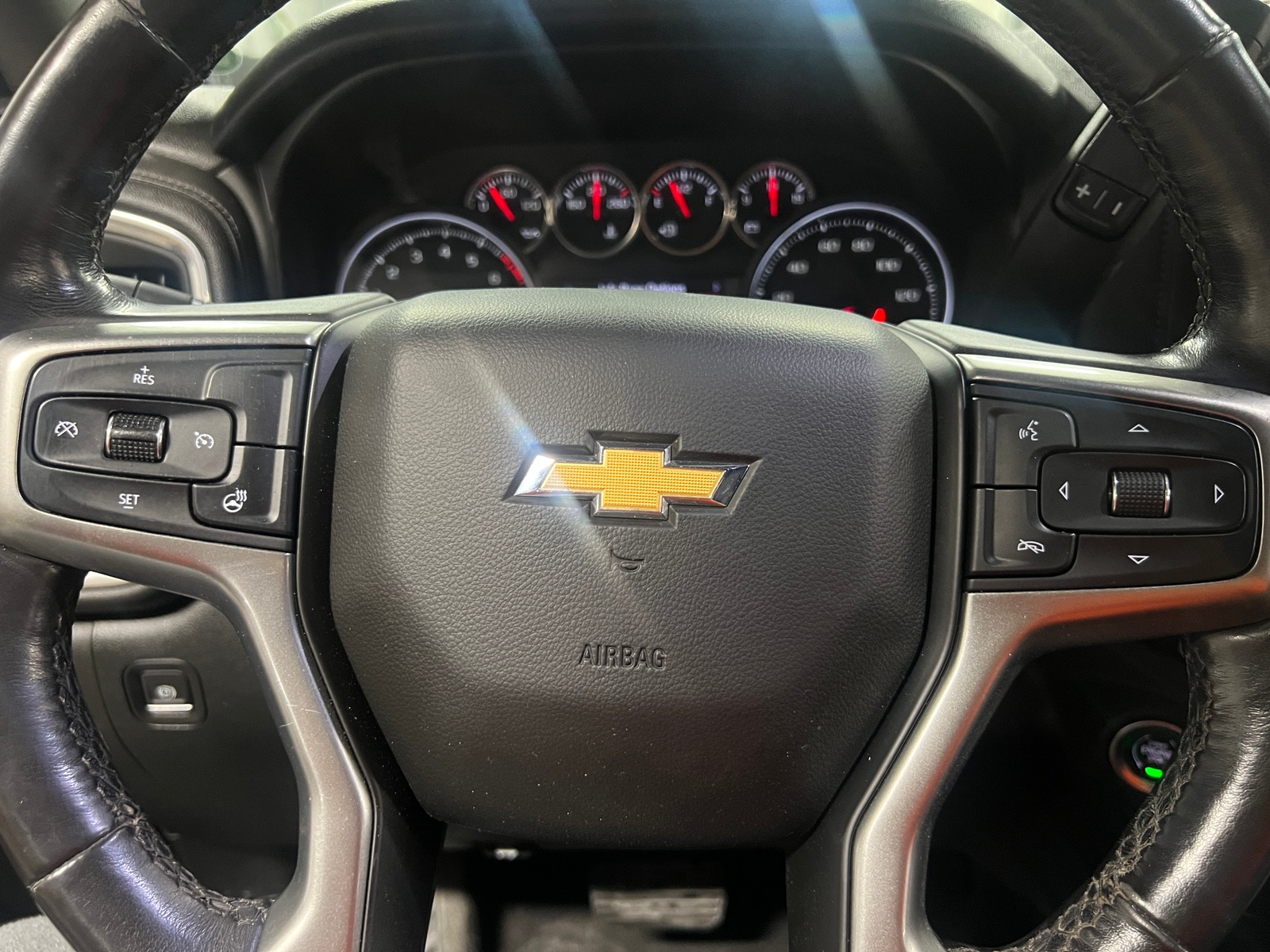 Thumbnail: 2019 Chevrolet Silverado 1500 - 5
