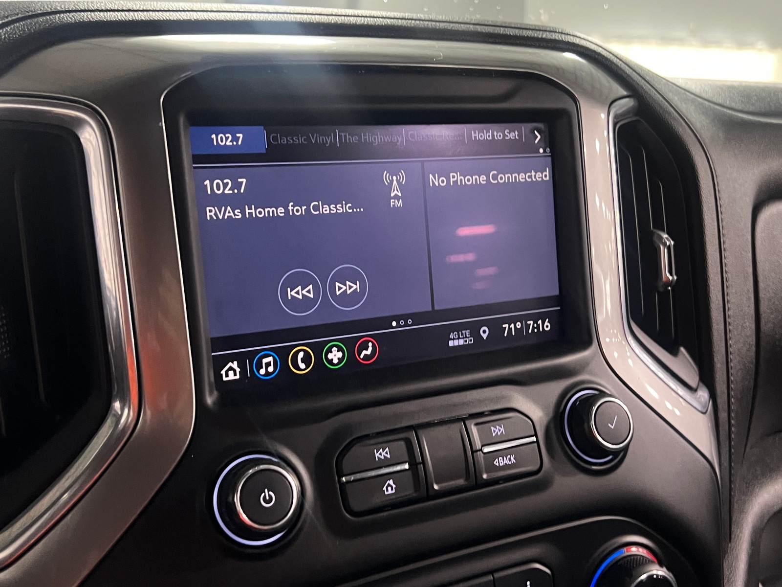 Thumbnail: 2019 Chevrolet Silverado 1500 - 4