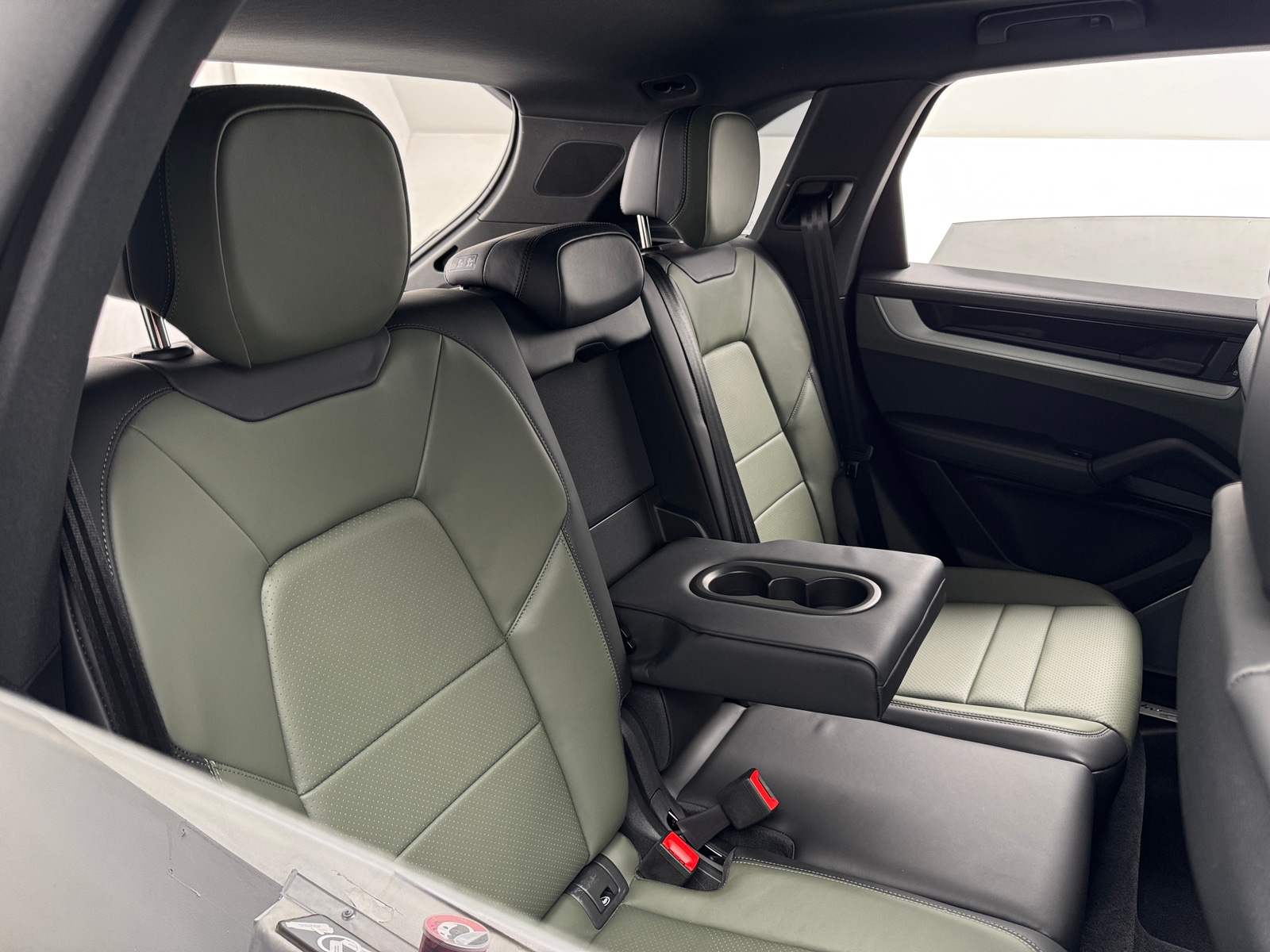 Thumbnail: 2024 Porsche Cayenne - 5