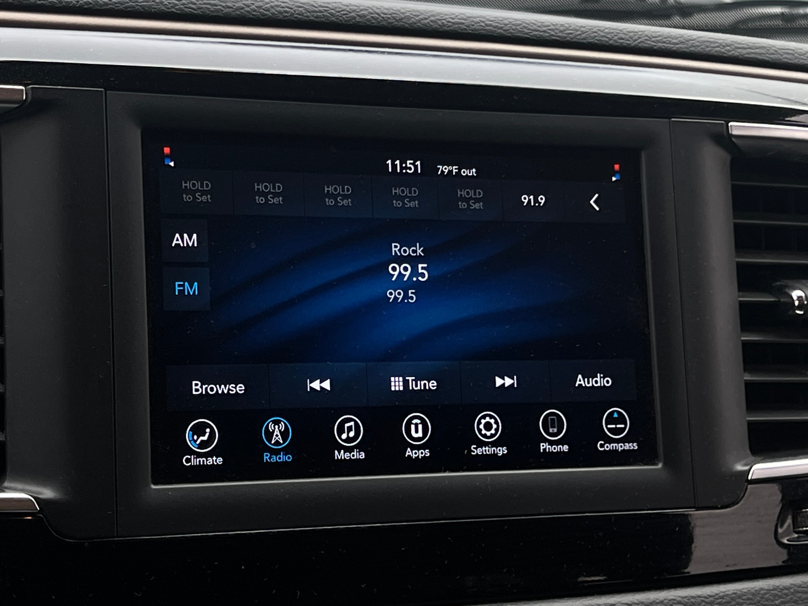 Thumbnail: 2018 Chrysler Pacifica - 4