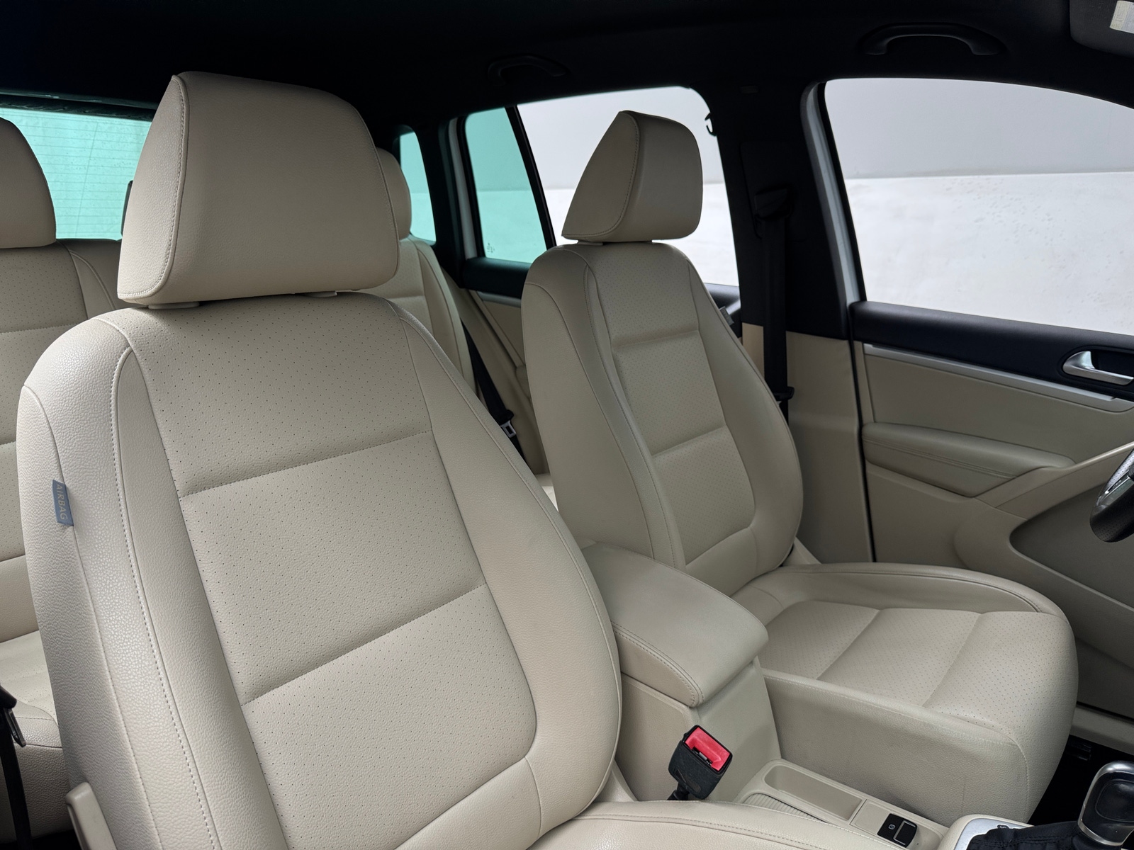 Thumbnail: 2016 Volkswagen Tiguan - 2
