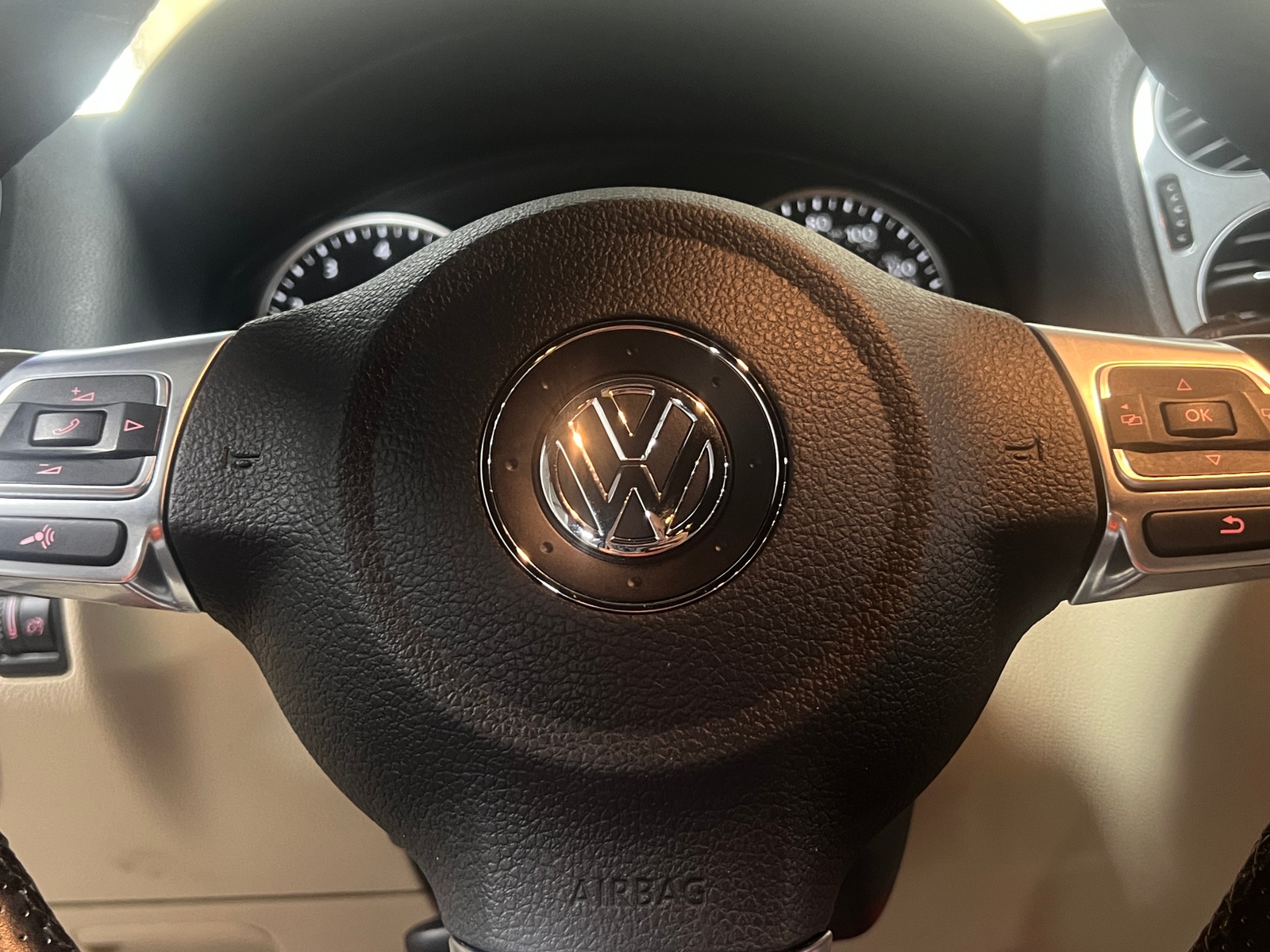 Thumbnail: 2016 Volkswagen Tiguan - 5