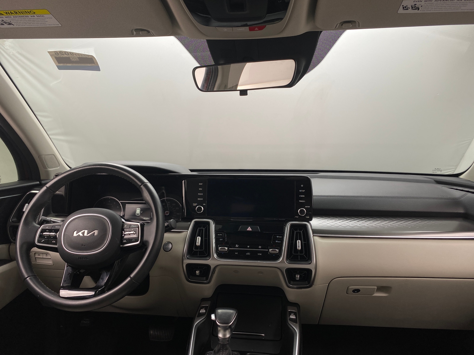 Thumbnail: 2022 Kia Sorento - 2