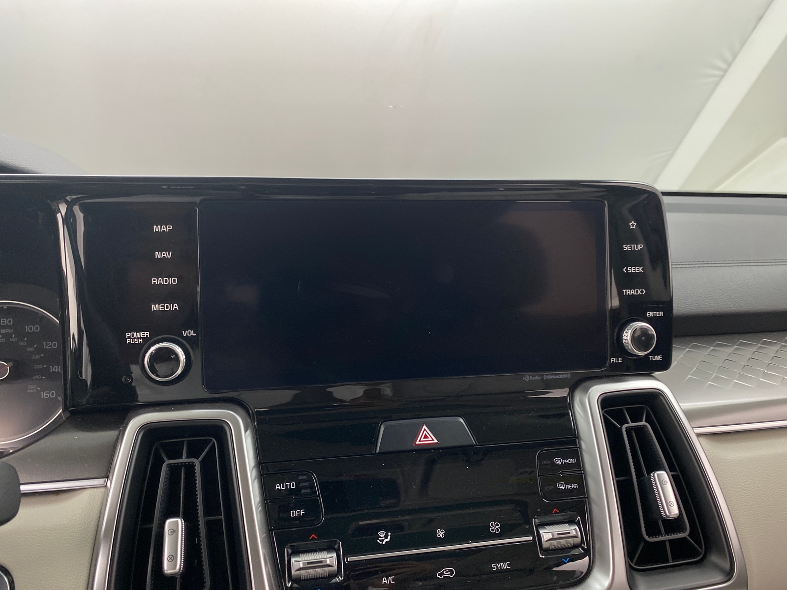 Thumbnail: 2022 Kia Sorento - 3