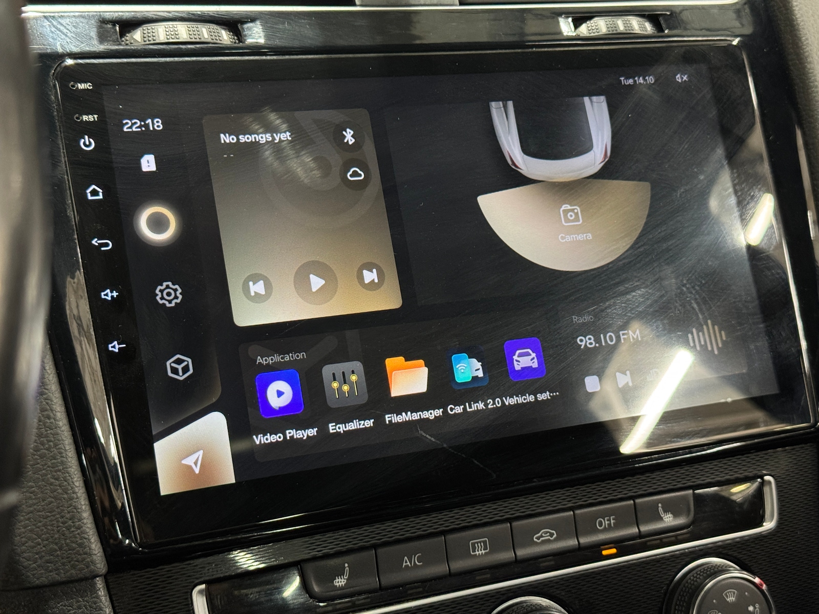 Thumbnail: 2016 Volkswagen Golf - 4