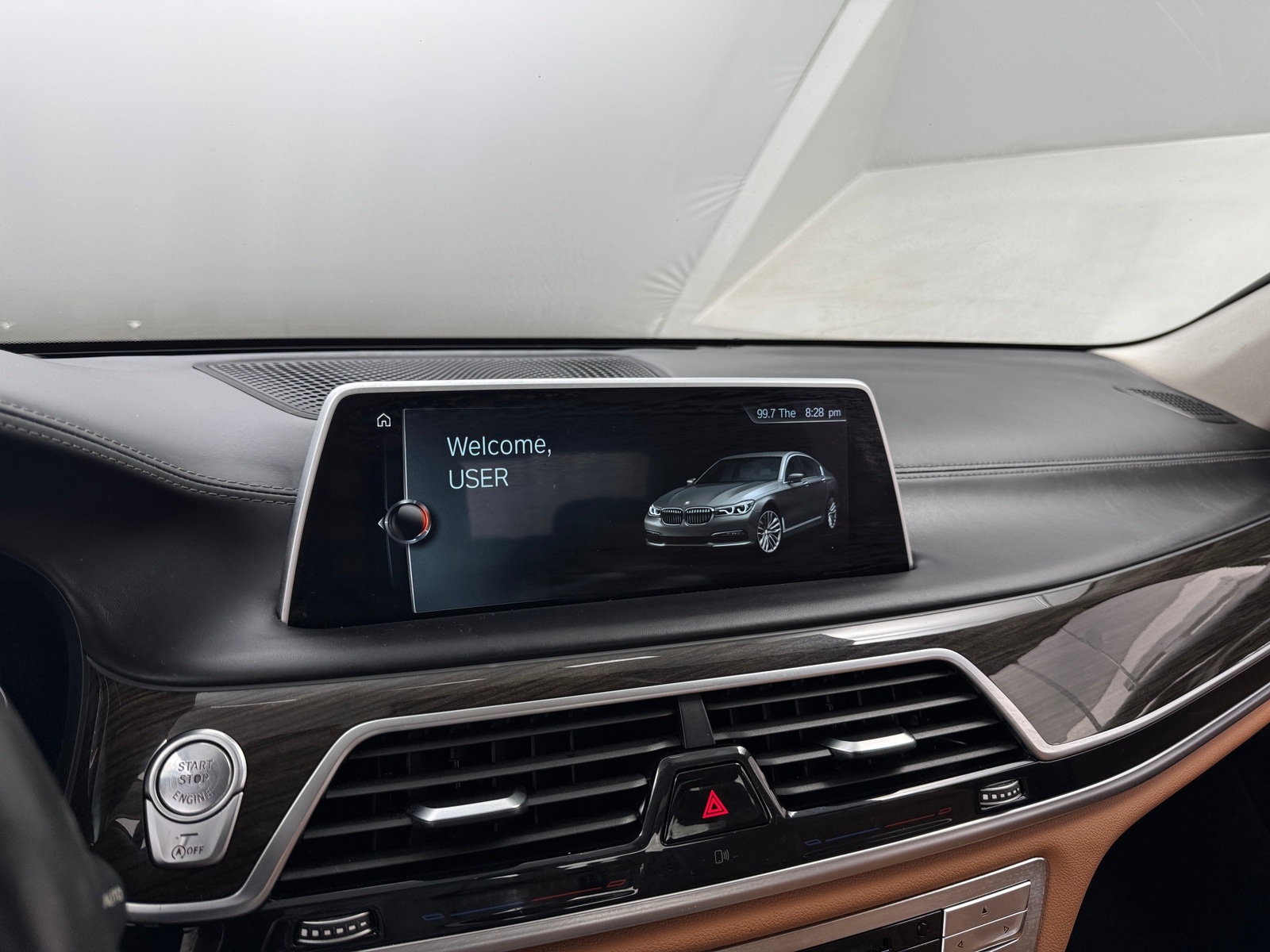 Thumbnail: 2016 BMW 7 Series - 3