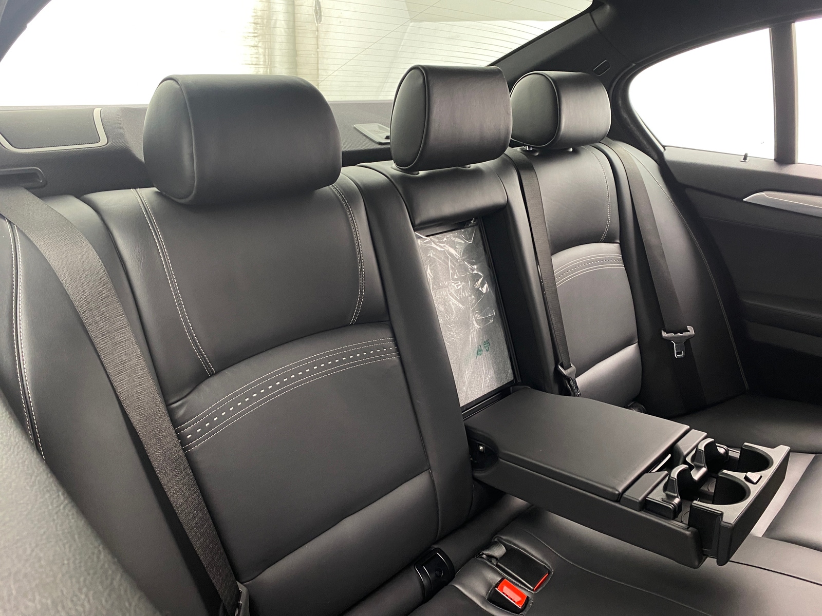 Thumbnail: 2015 BMW 5 Series - 5