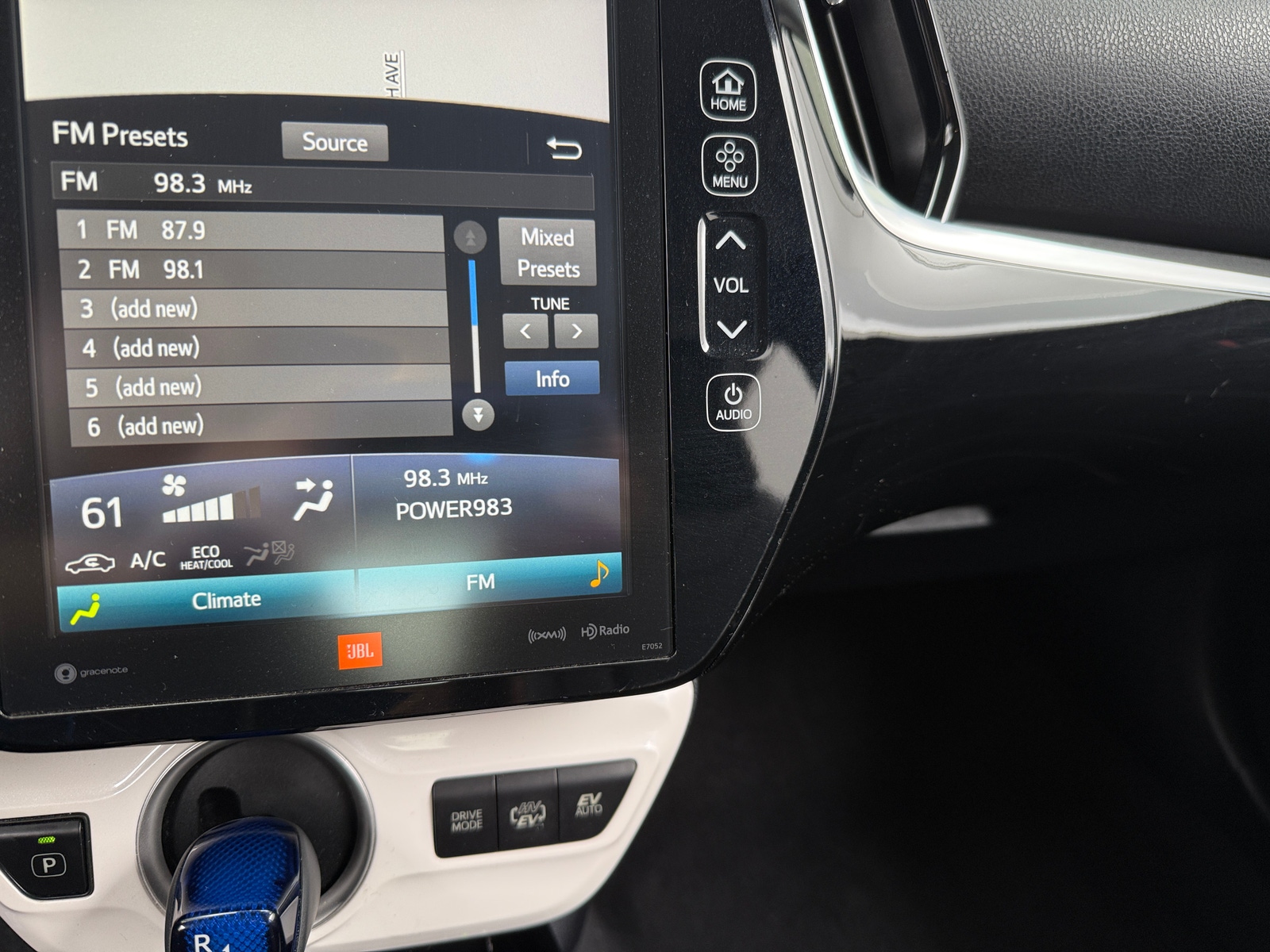 Thumbnail: 2017 Toyota Prius Prime - 3
