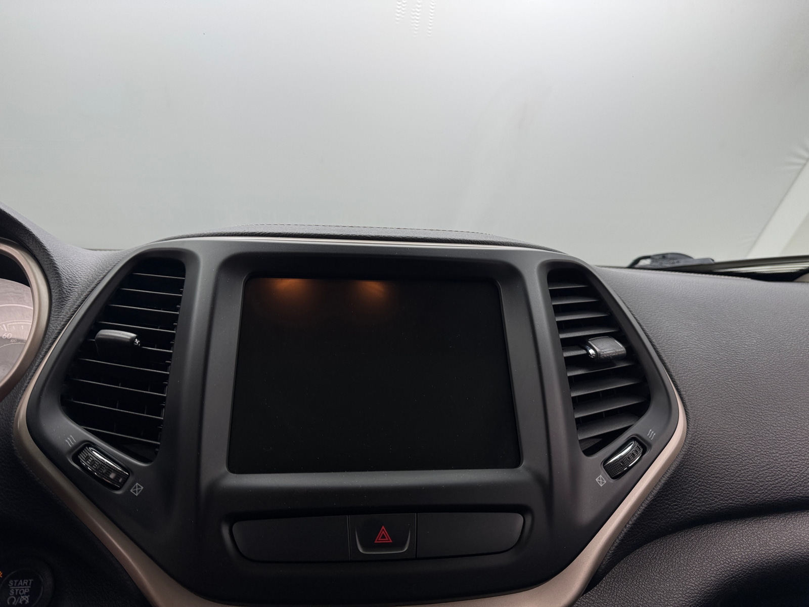 Thumbnail: 2015 Jeep Cherokee - 3