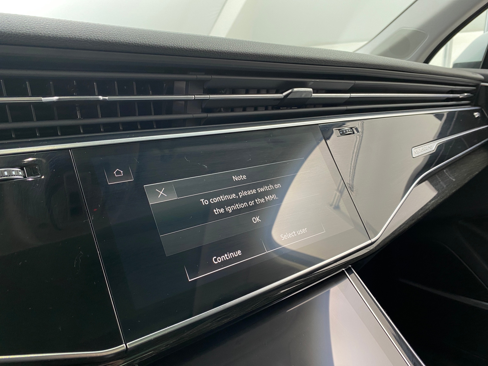 Thumbnail: 2023 Audi Q7 - 3