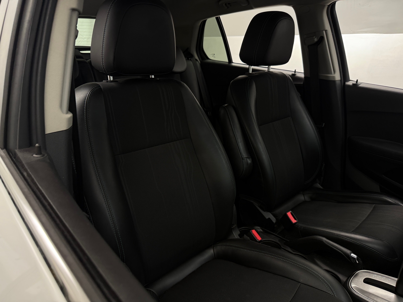 Thumbnail: 2016 Chevrolet Trax - 2