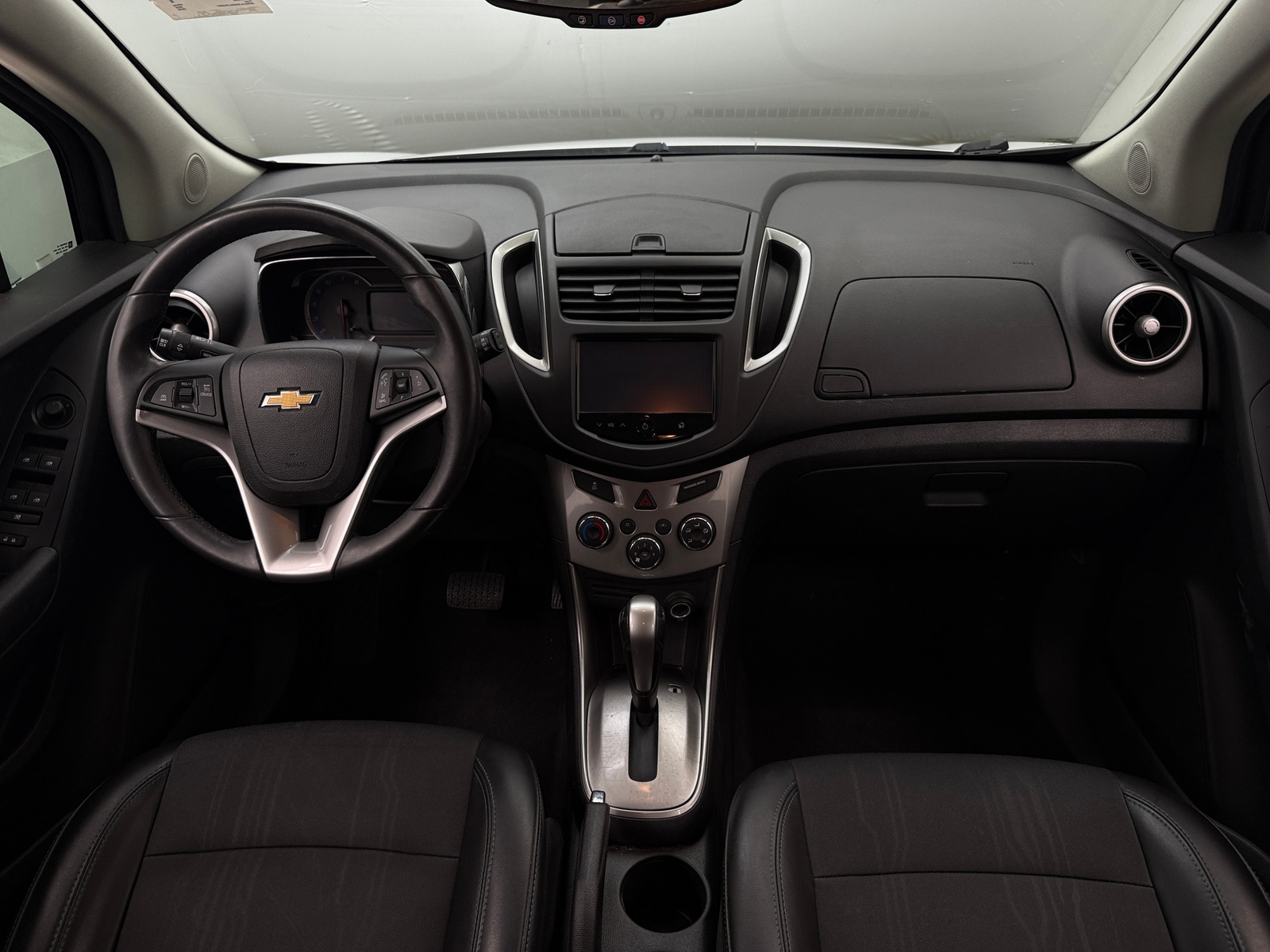 Thumbnail: 2016 Chevrolet Trax - 3