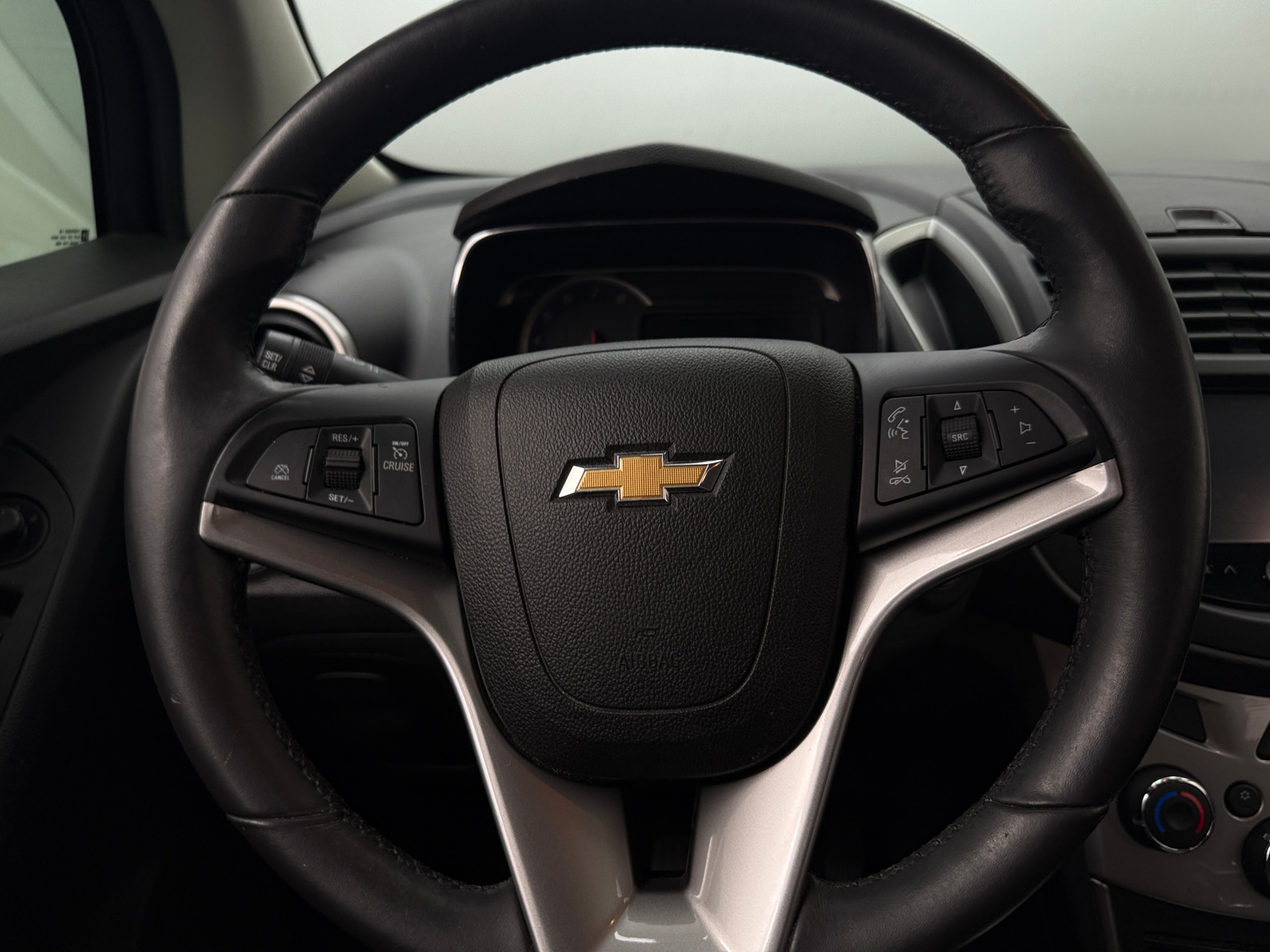 Thumbnail: 2016 Chevrolet Trax - 5