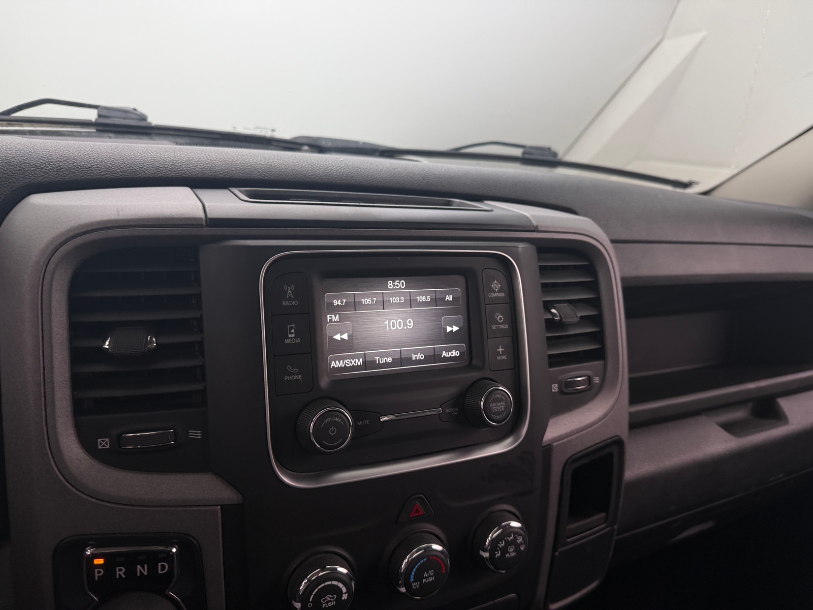 Thumbnail: 2022 RAM 1500 Classic - 4