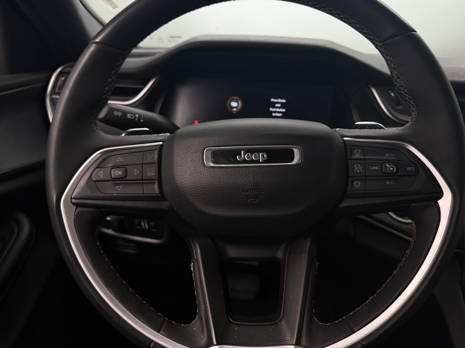 Thumbnail: 2024 Jeep Grand Cherokee L - 4