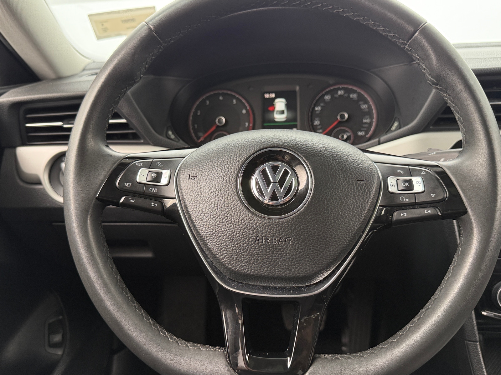 Thumbnail: 2021 Volkswagen Passat - 4