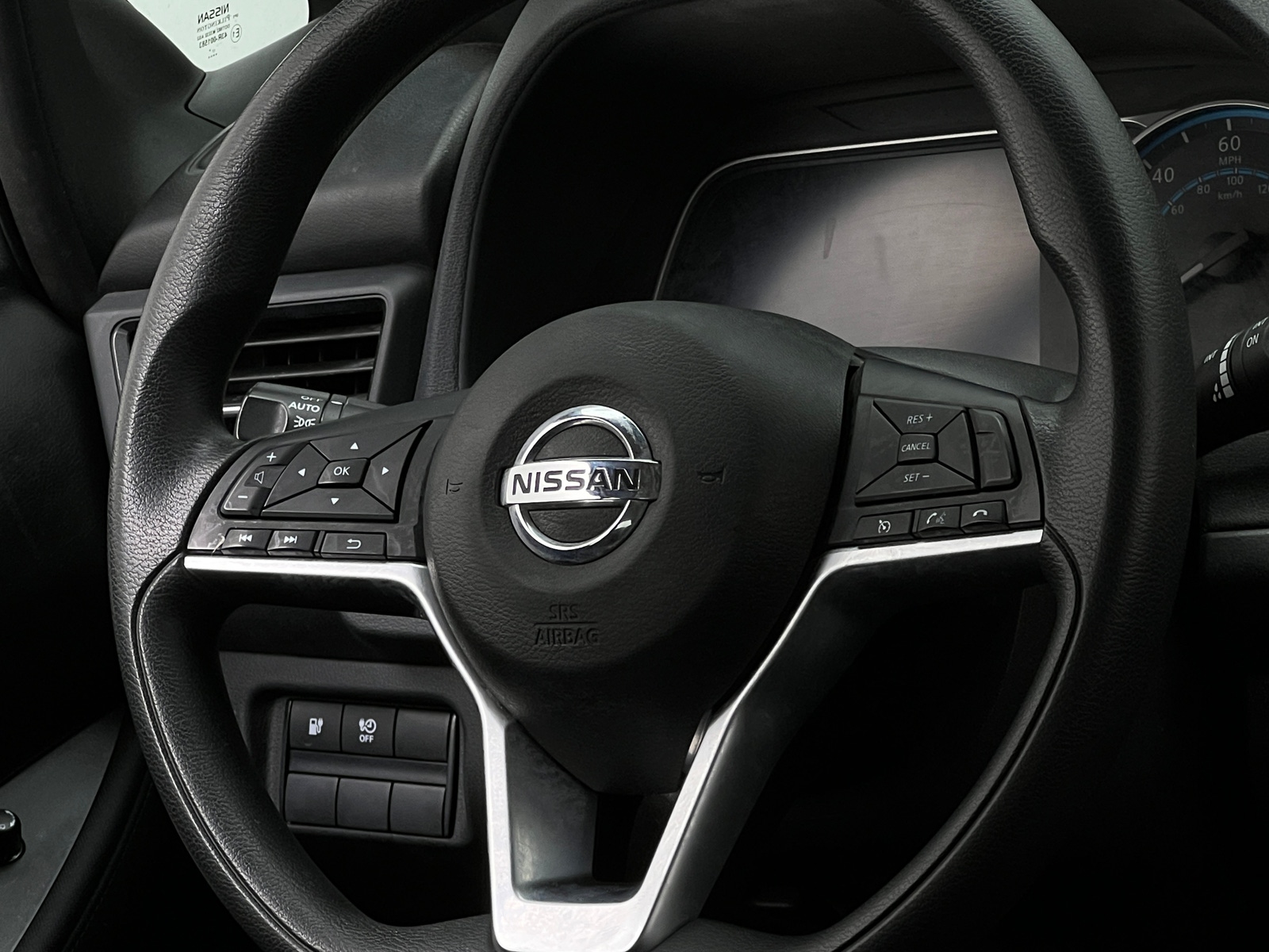 Thumbnail: 2018 Nissan Leaf - 5