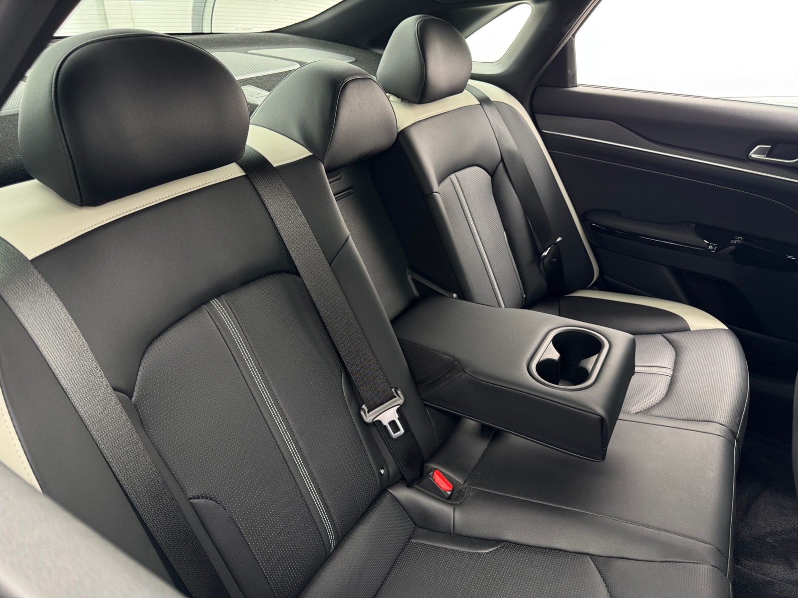 Thumbnail: 2025 Kia K5 - 5