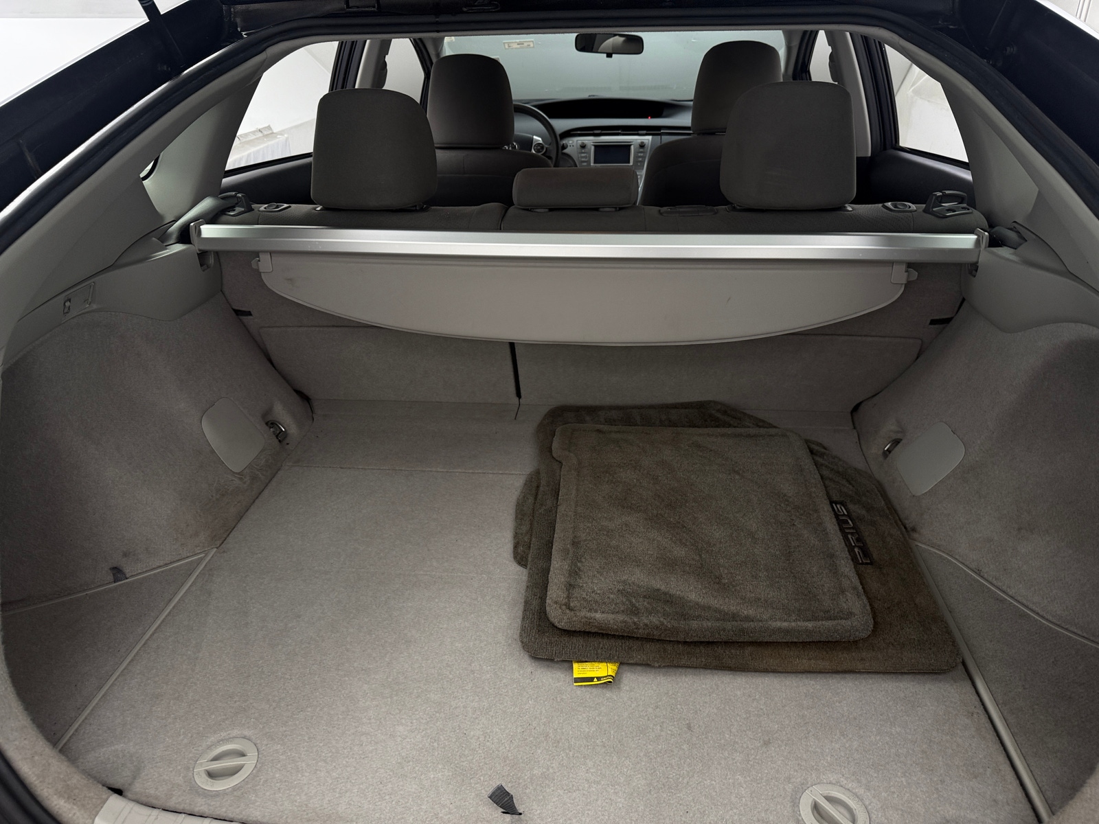 Thumbnail: 2015 Toyota Prius - 7
