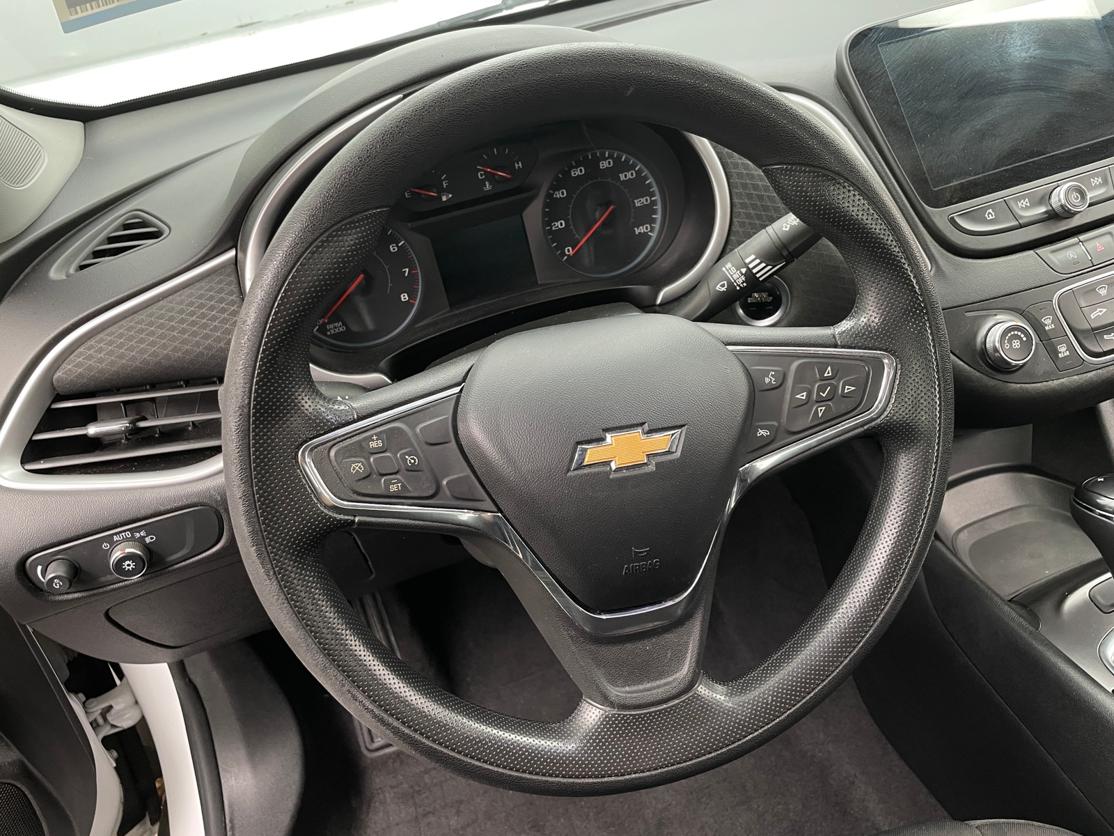 Thumbnail: 2020 Chevrolet Malibu - 5