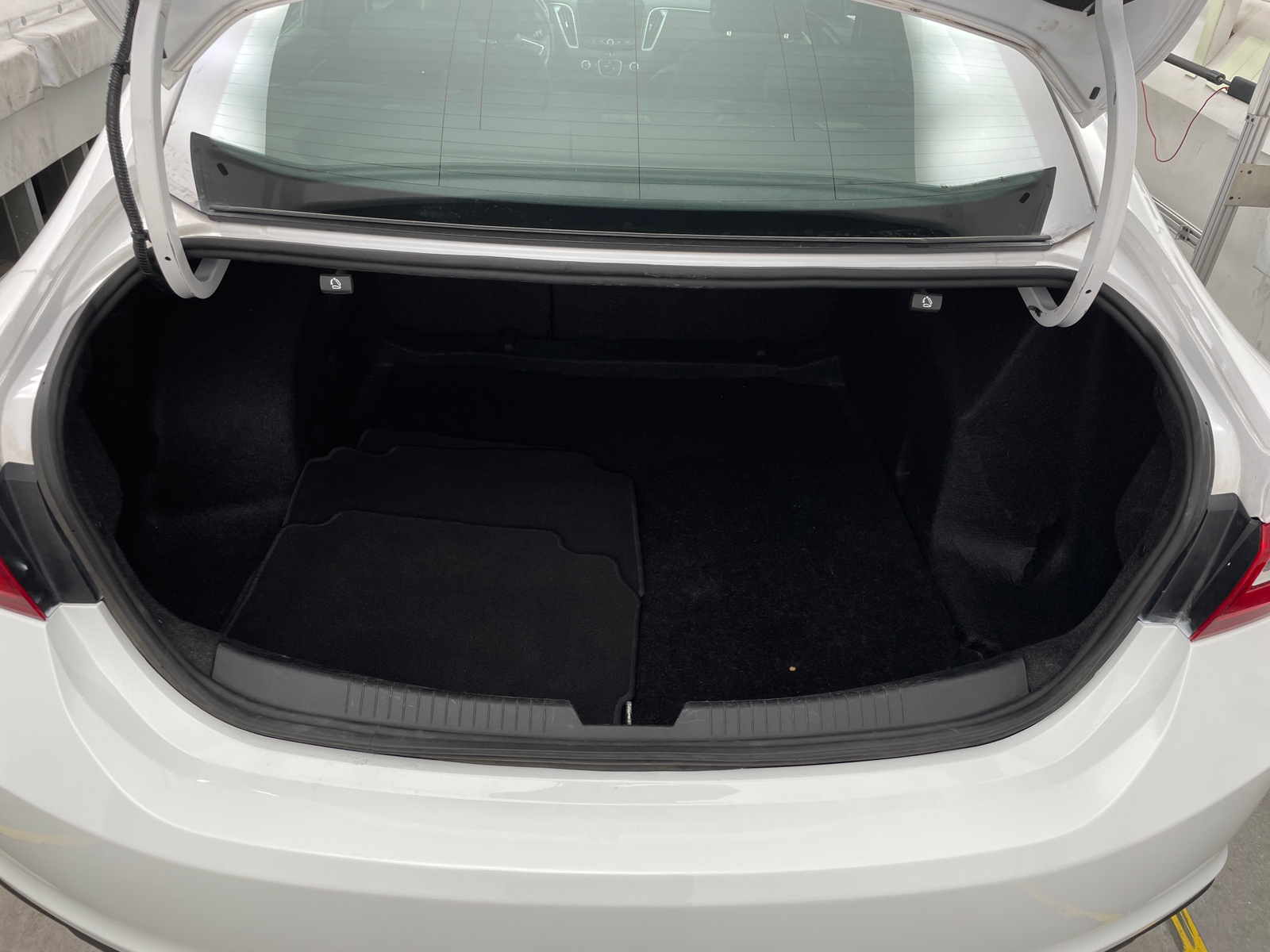 Thumbnail: 2020 Chevrolet Malibu - 7