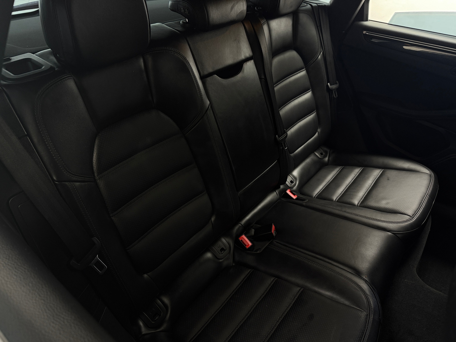 Thumbnail: 2016 Porsche Macan - 5
