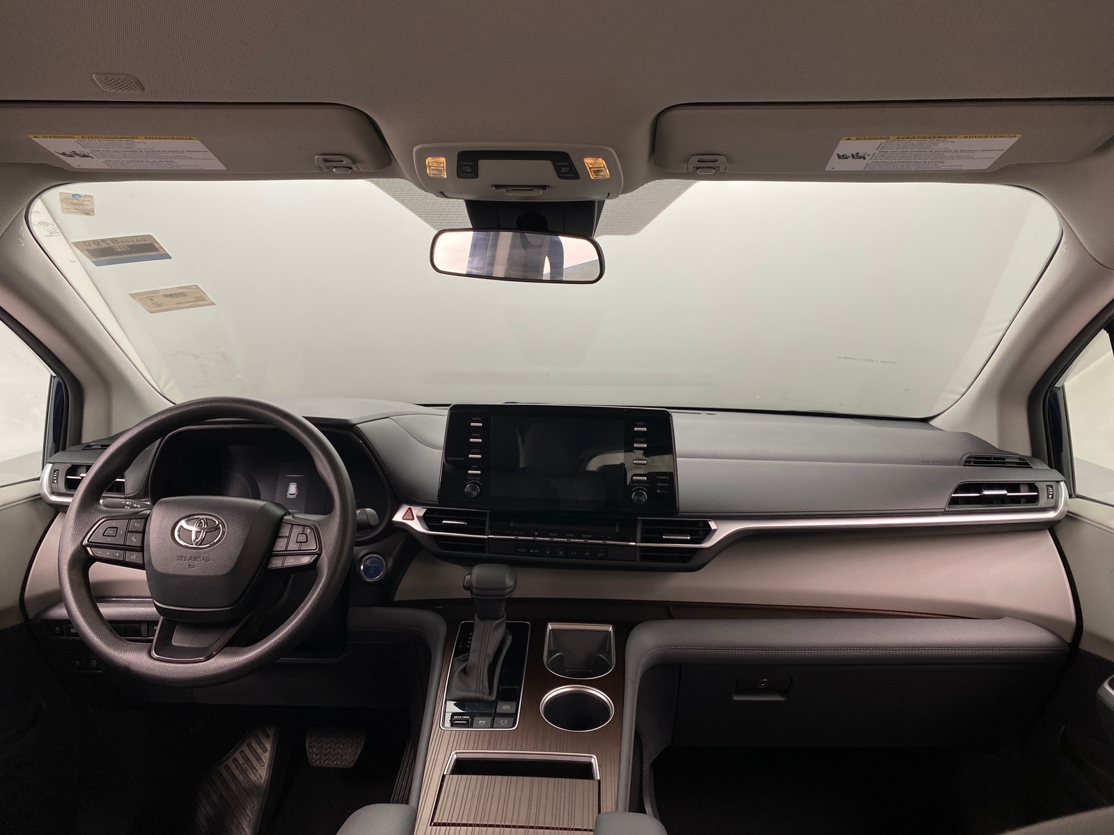Thumbnail: 2024 Toyota Sienna - 3