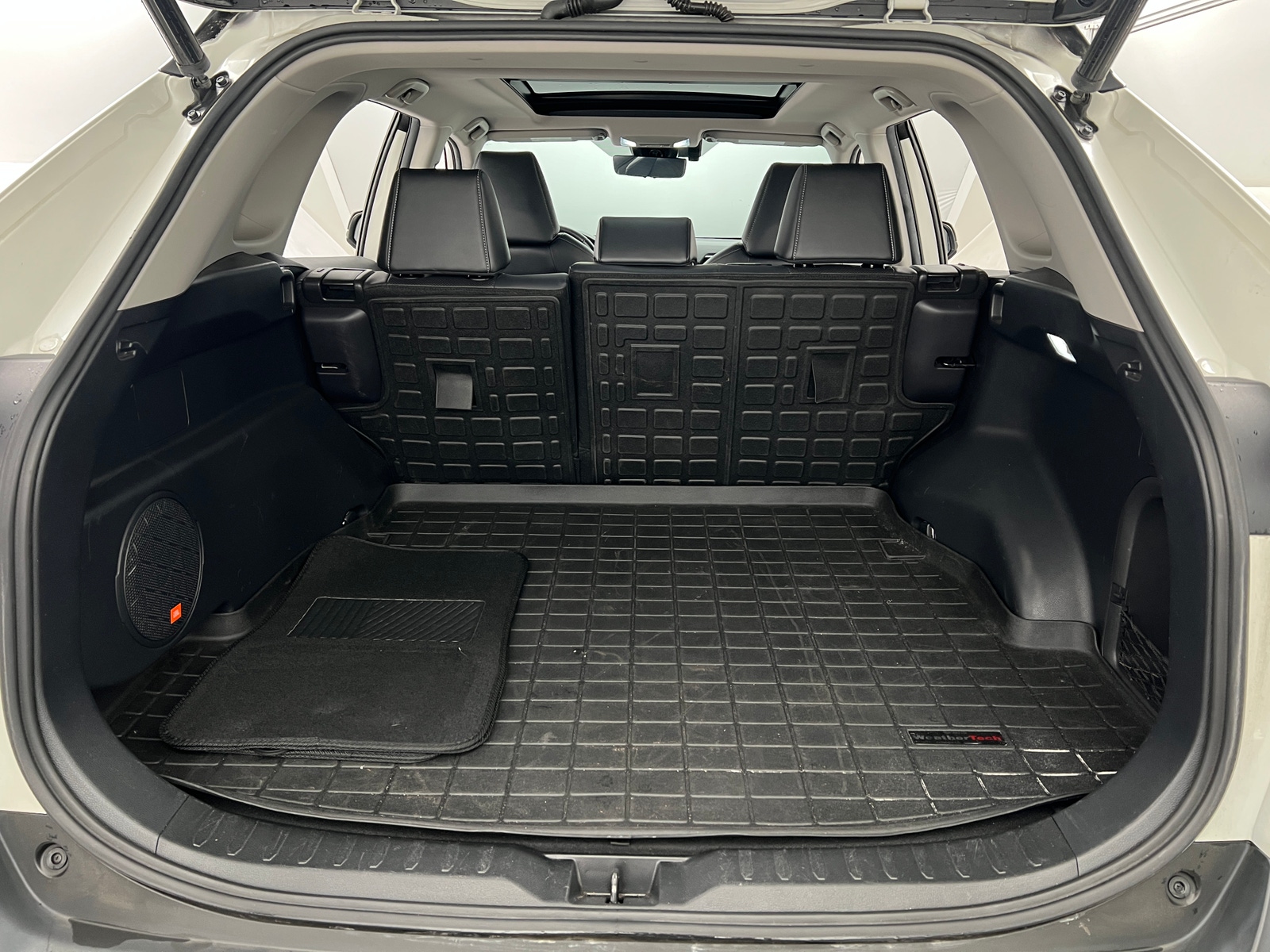 Thumbnail: 2020 Toyota RAV4 - 6