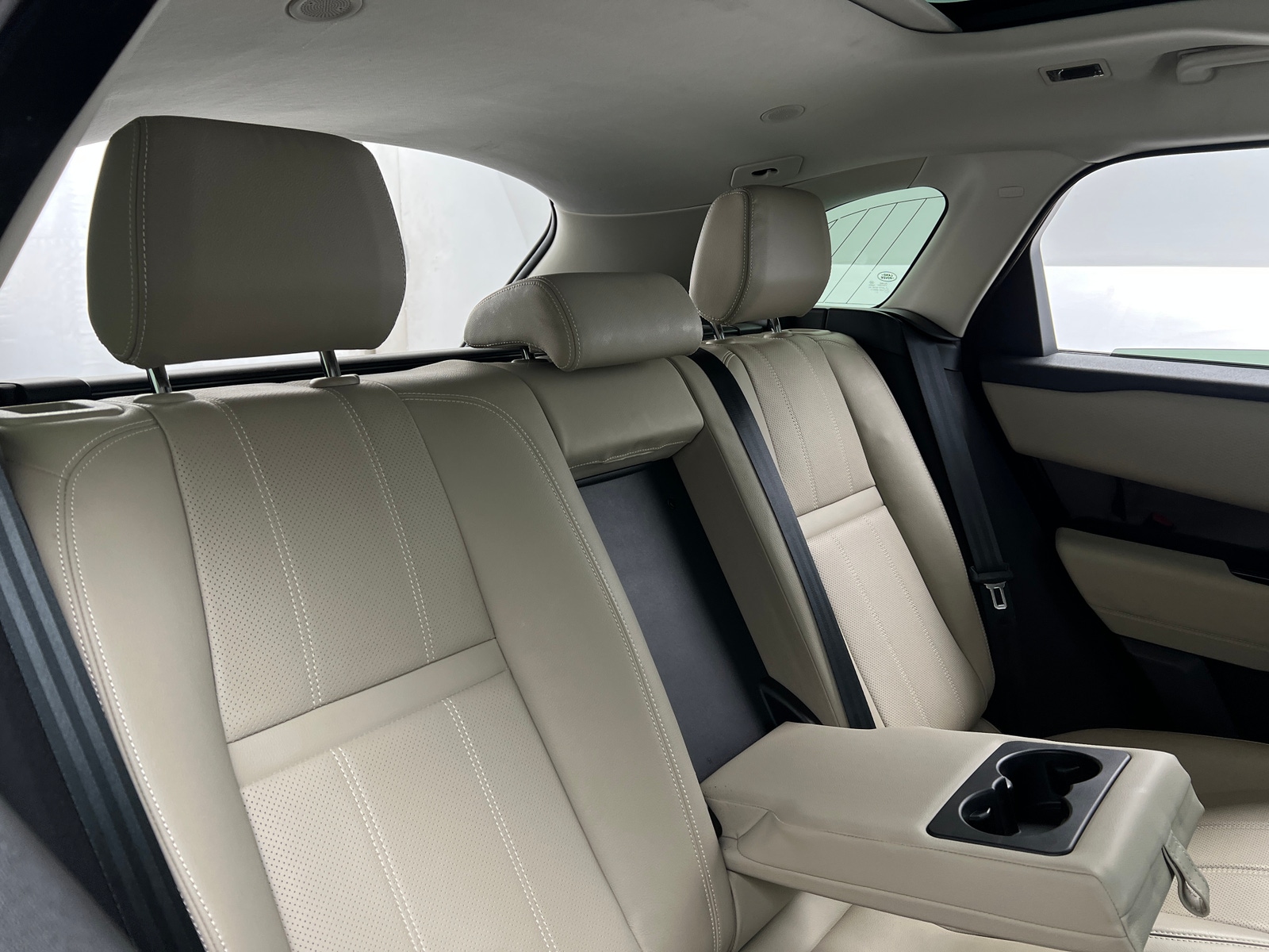 Thumbnail: 2022 Land Rover Range Rover Velar - 5