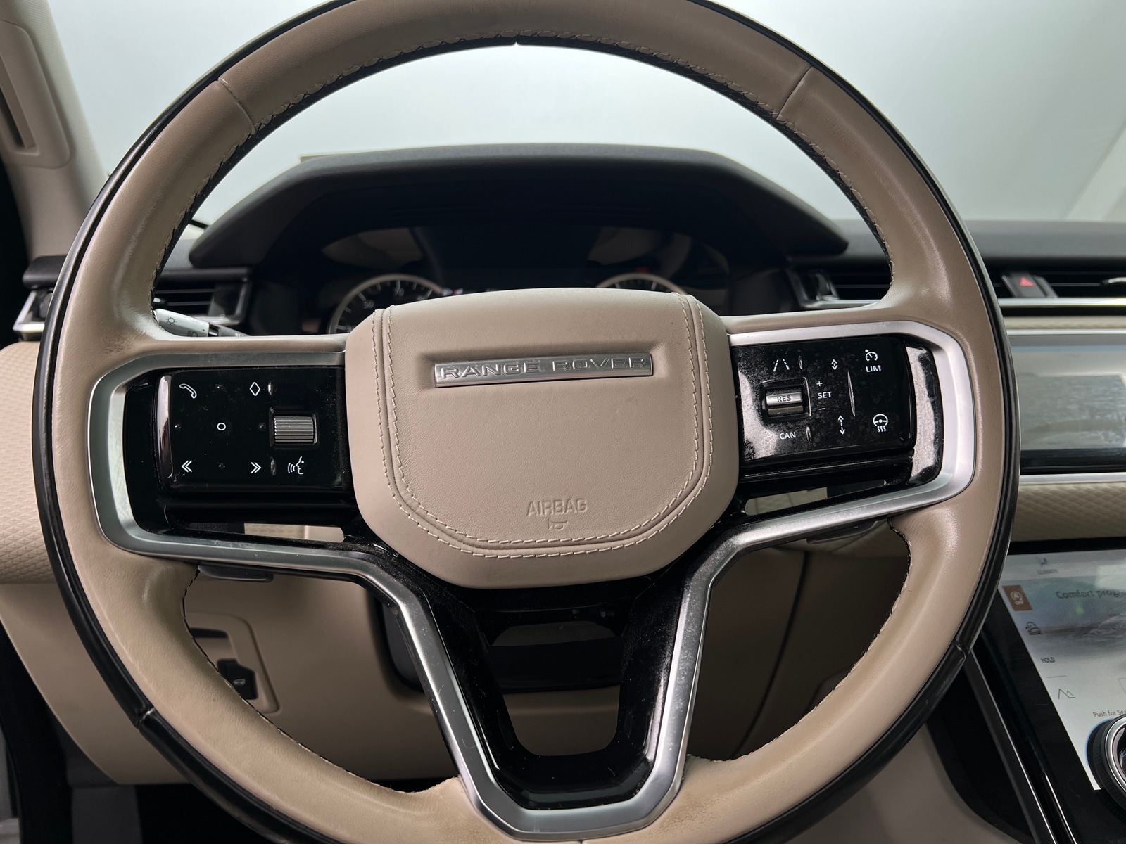 Thumbnail: 2022 Land Rover Range Rover Velar - 4
