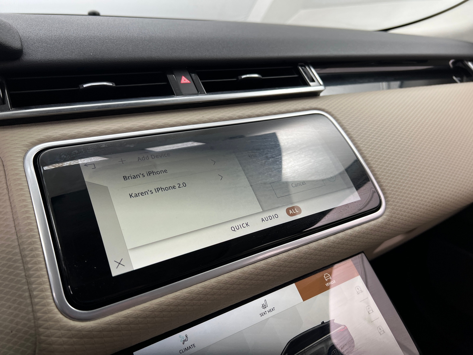 Thumbnail: 2022 Land Rover Range Rover Velar - 3