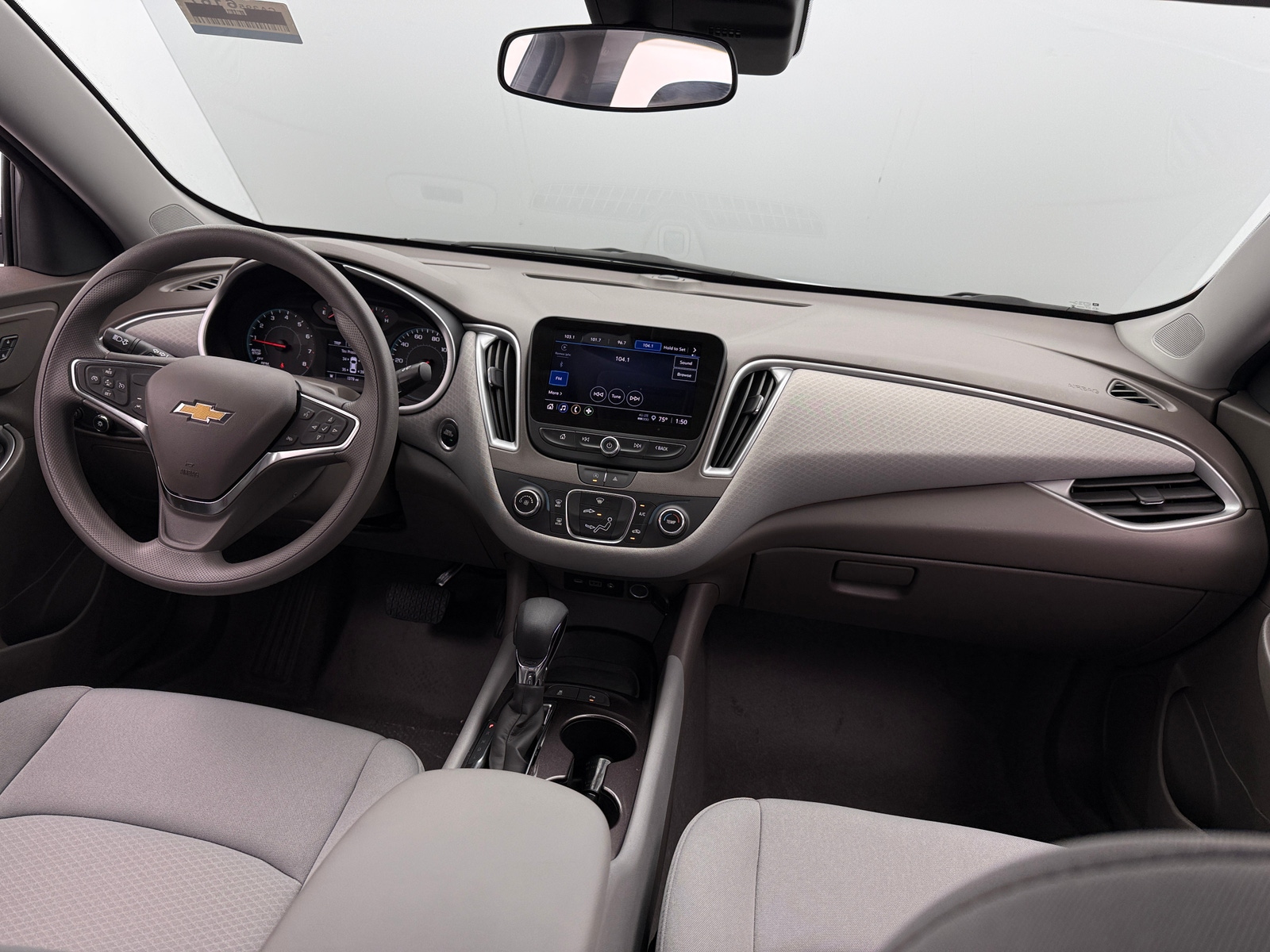 Thumbnail: 2024 Chevrolet Malibu - 3