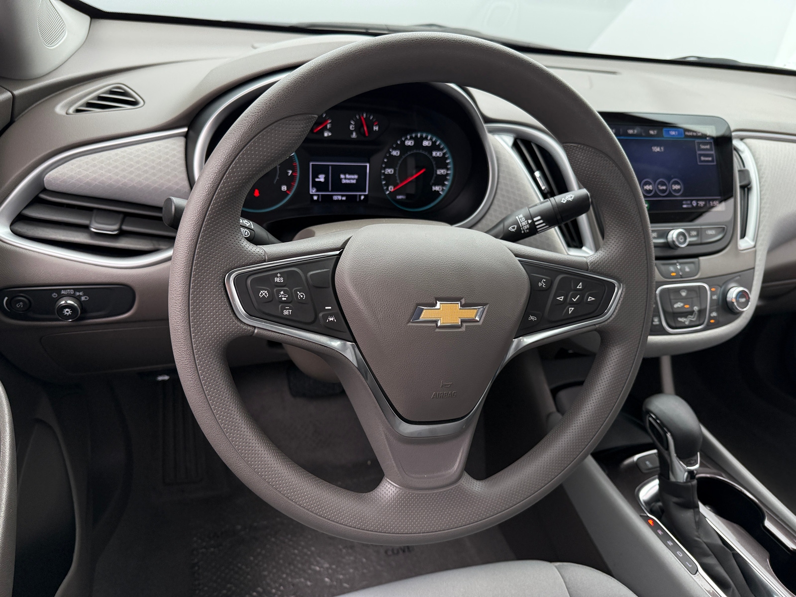 Thumbnail: 2024 Chevrolet Malibu - 5