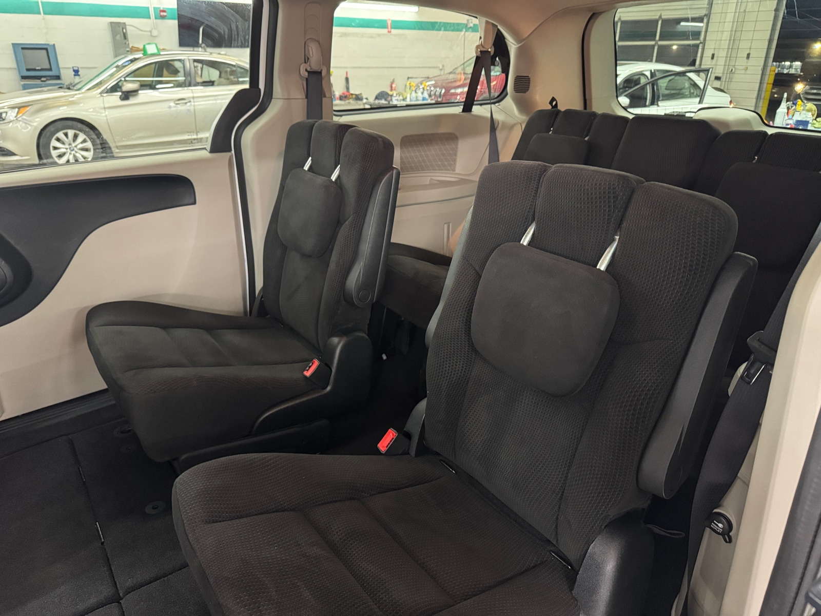 Thumbnail: 2014 Dodge Grand Caravan - 6