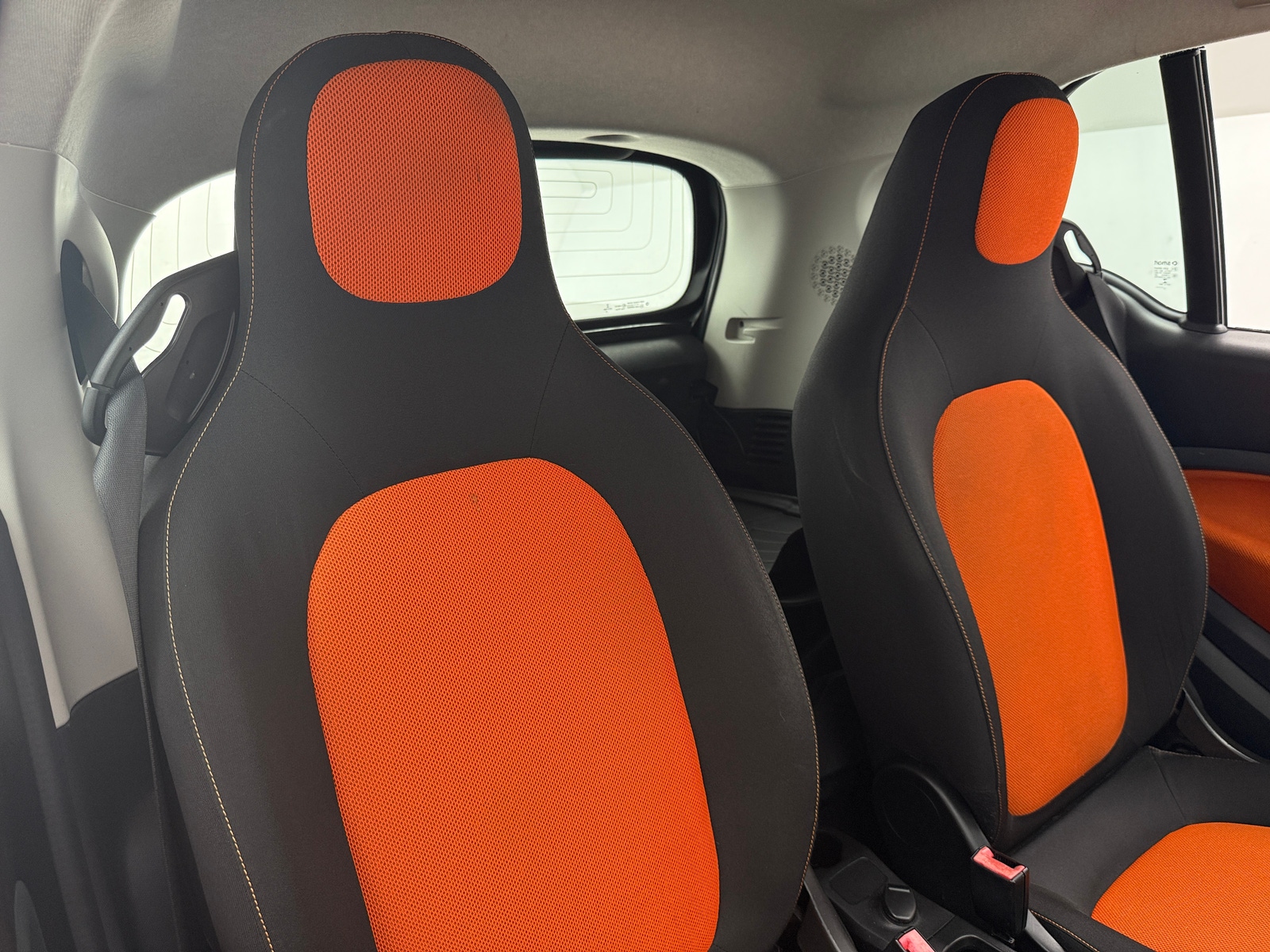 Thumbnail: 2017 smart fortwo - 2