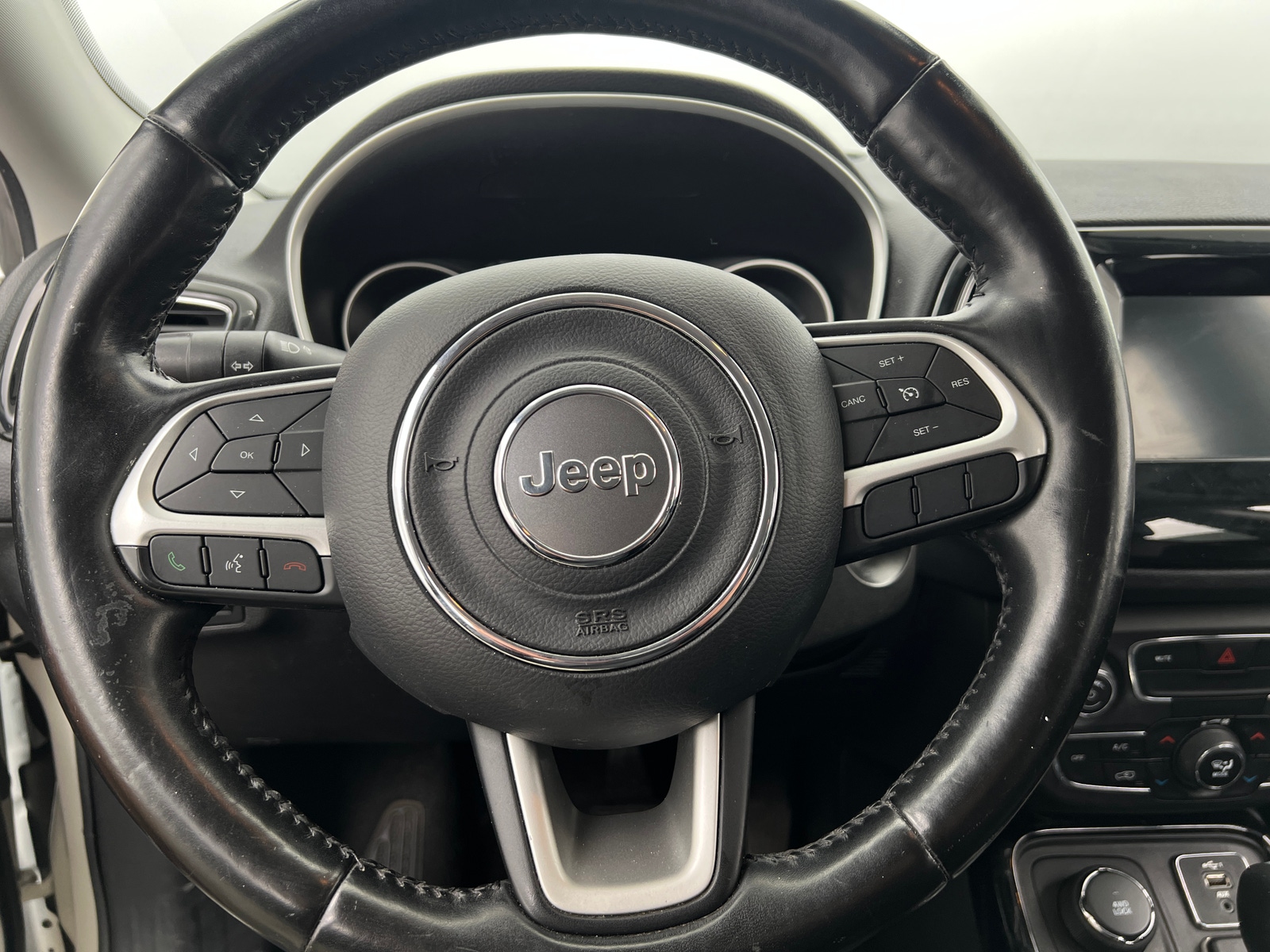 Thumbnail: 2020 Jeep Compass - 4