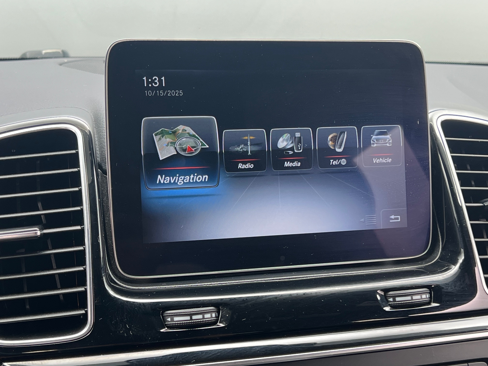 Thumbnail: 2018 Mercedes-Benz GLE - 3