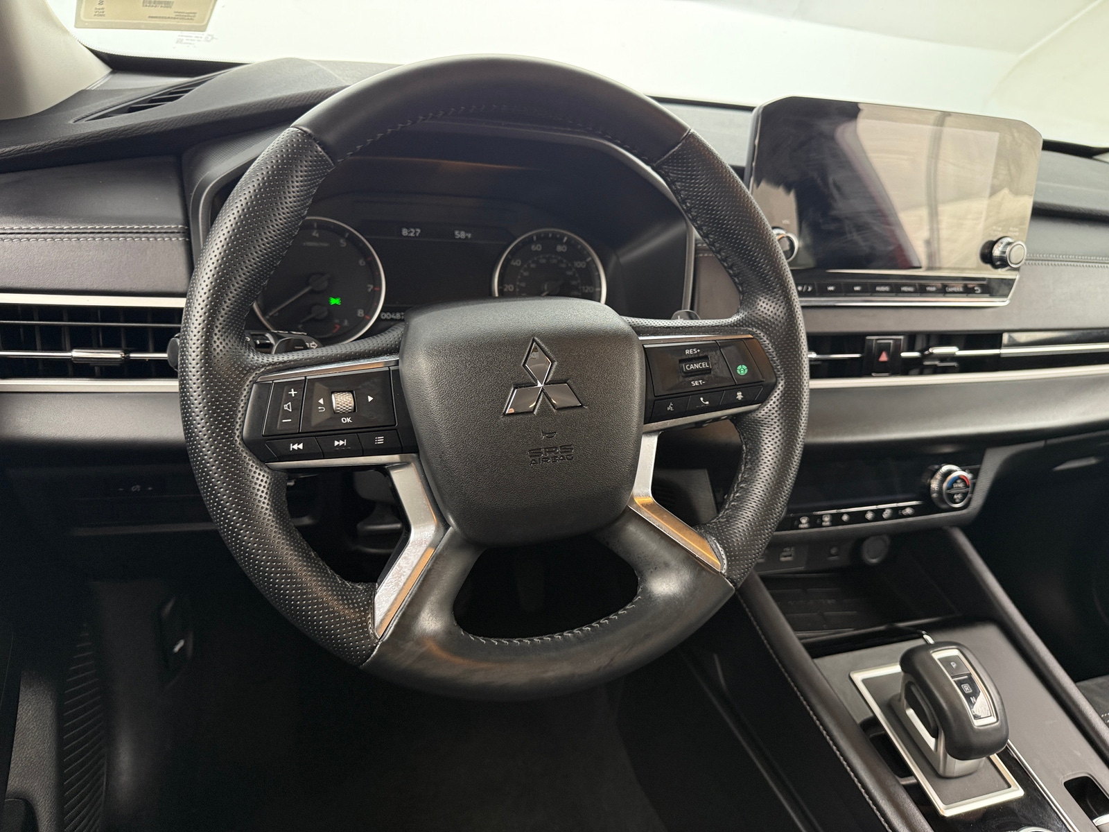 Thumbnail: 2024 Mitsubishi Outlander - 4