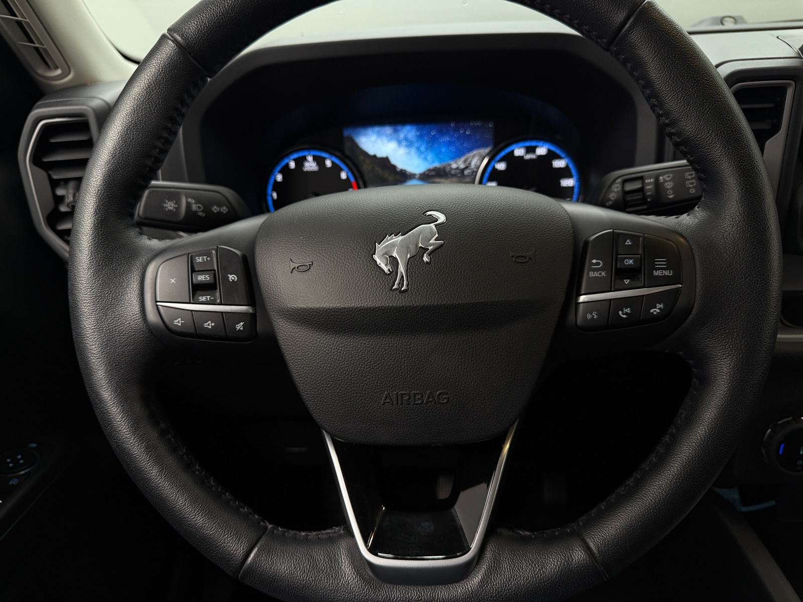 Thumbnail: 2022 Ford Bronco Sport - 4