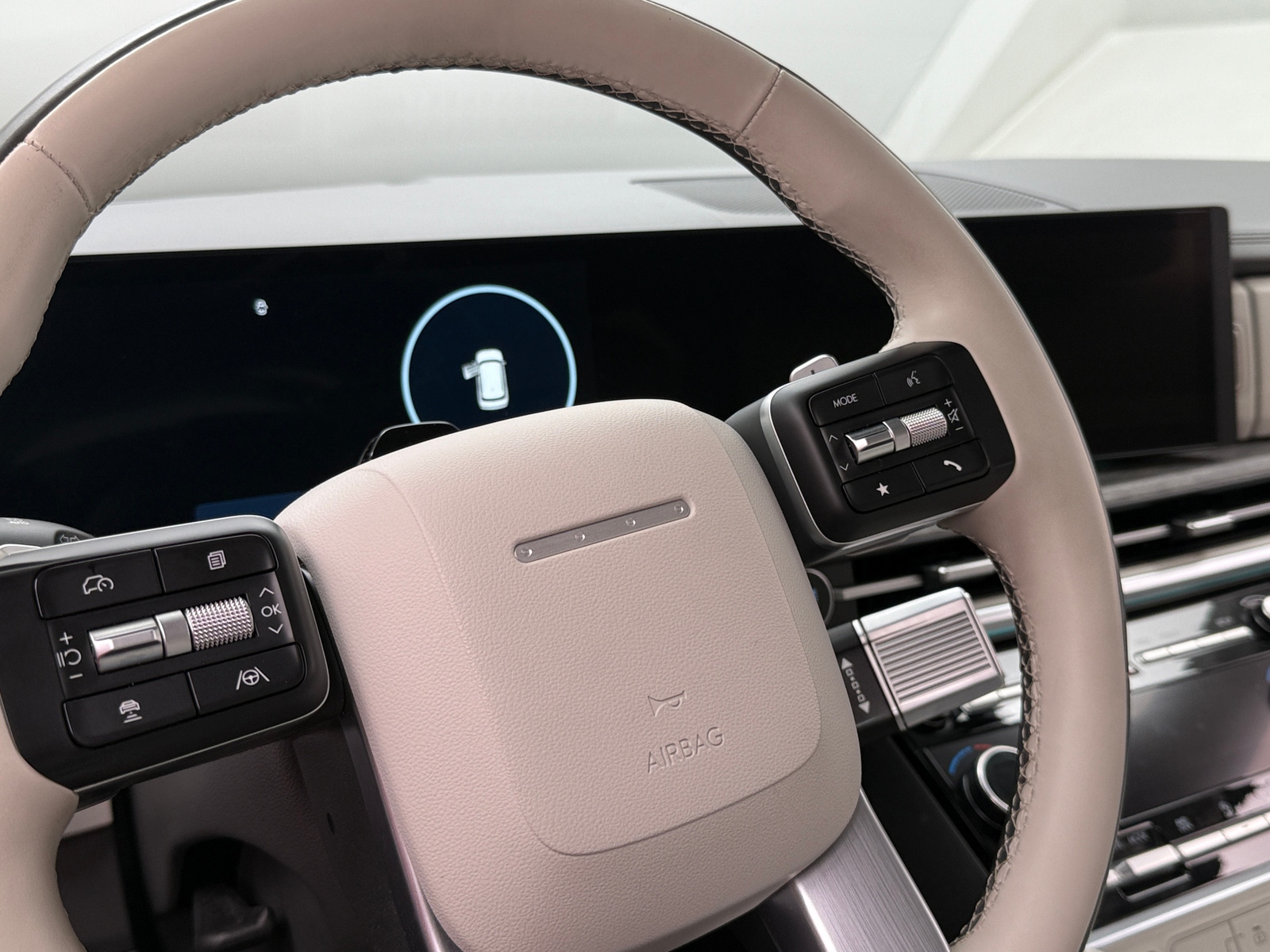 Thumbnail: 2024 Hyundai Santa Fe - 4