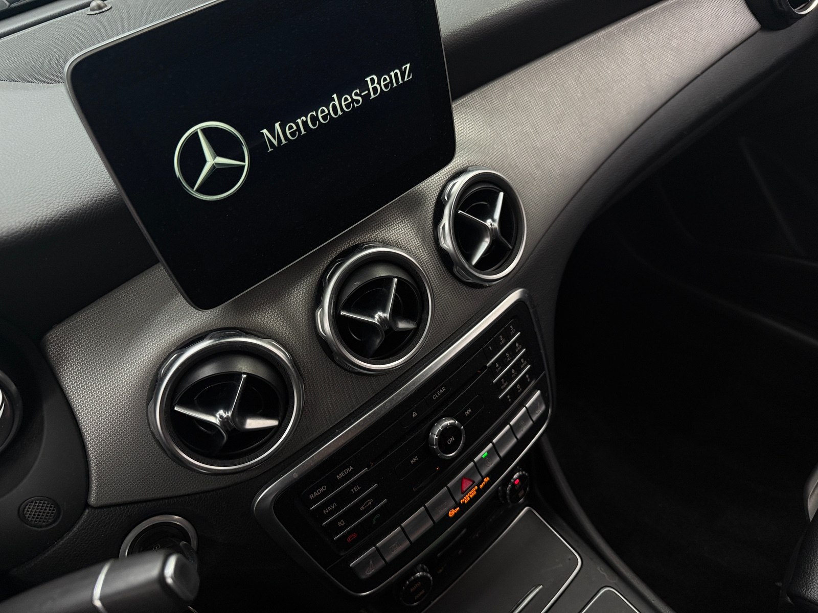 Thumbnail: 2020 Mercedes-Benz GLA - 3