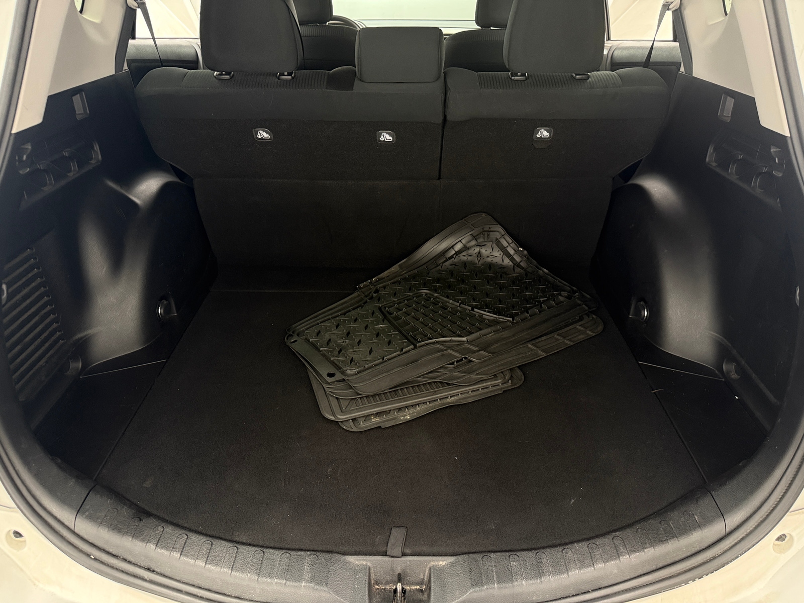 Thumbnail: 2016 Toyota RAV4 - 7