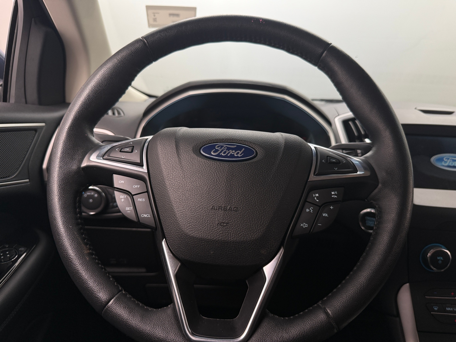 Thumbnail: 2019 Ford Edge - 5