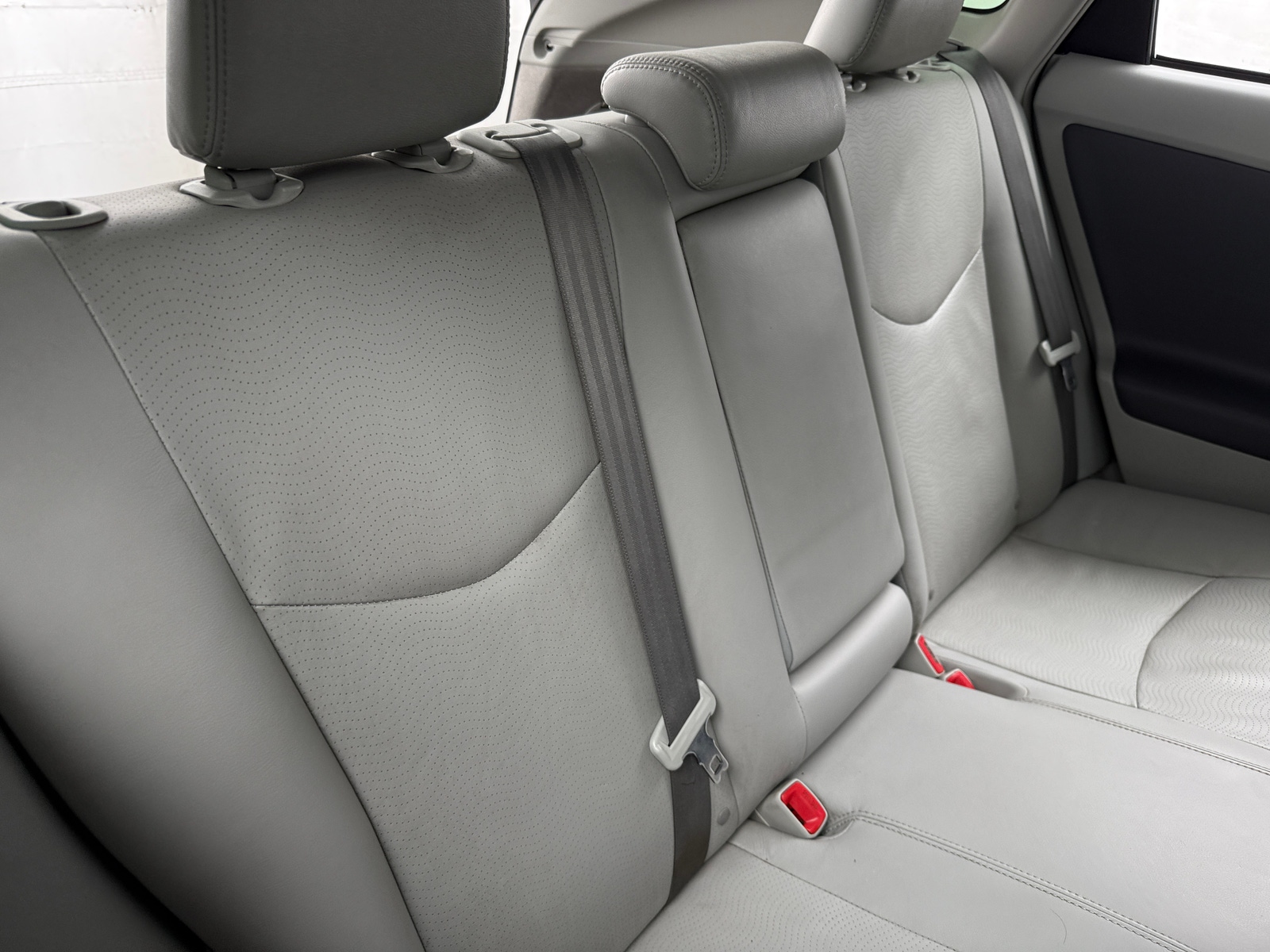 Thumbnail: 2011 Toyota Prius - 5